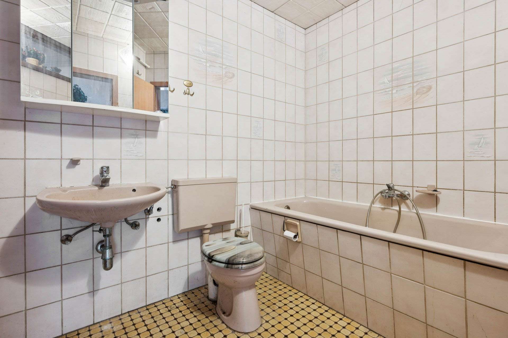 Großzügiges Einfamilienhaus mit weitläufigem Grundstück und viel Potenzial in Grefrath in Grefrath – Ansicht 12