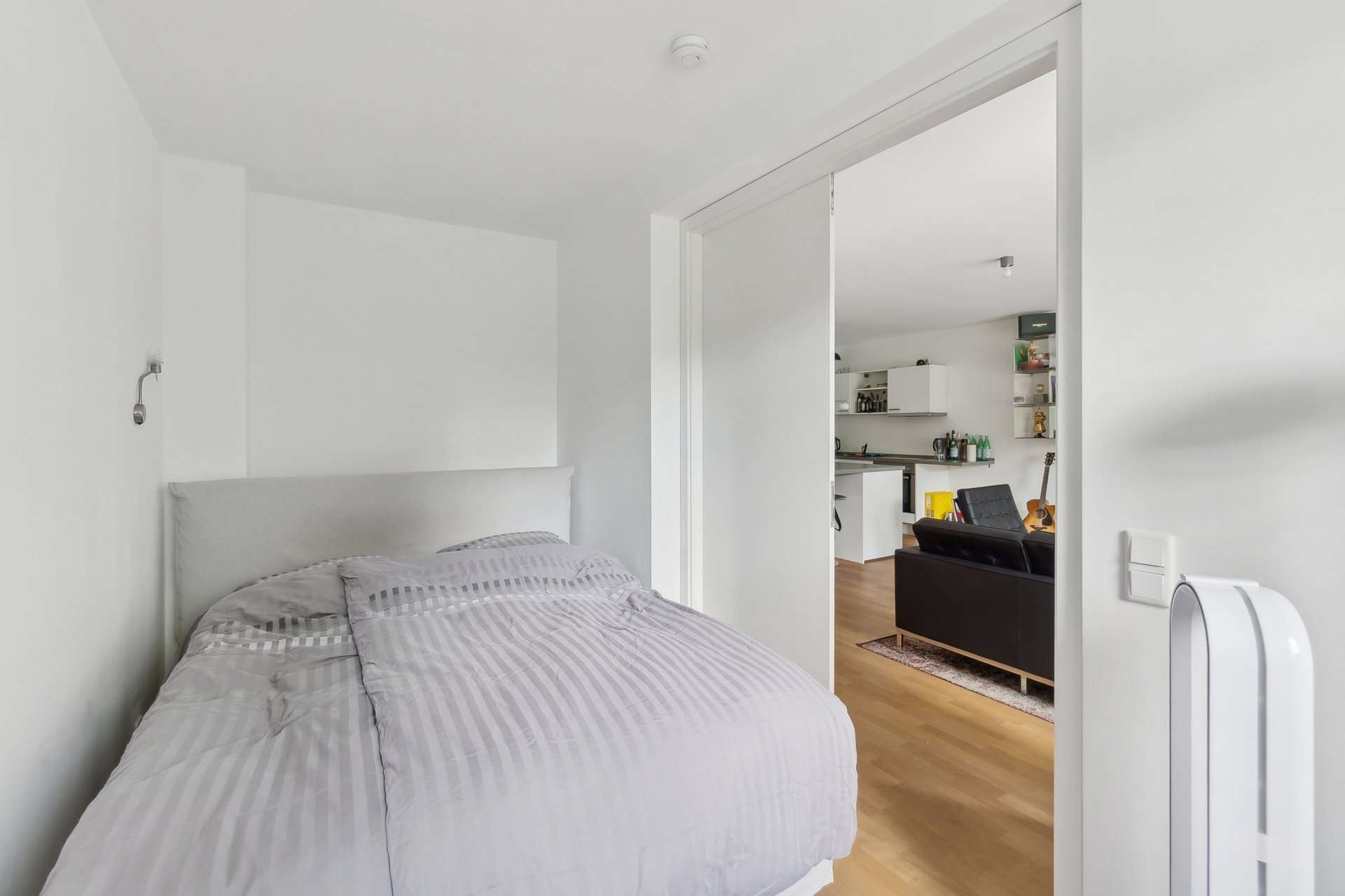 Exklusives Wohnen in Oberkassel – Designwohnung mit Privatterrasse & Tiefgarage in Düsseldorf – Ansicht 3