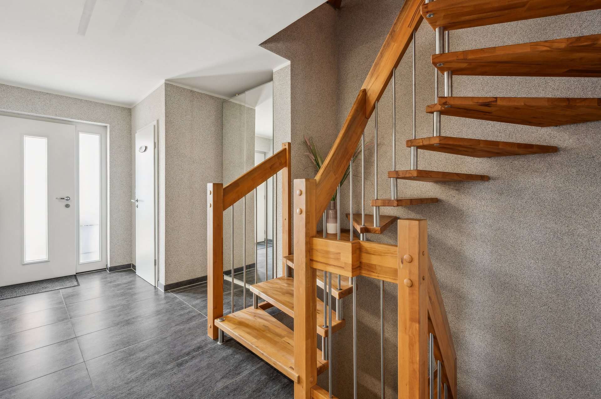 Geborgen Leben in Jüchen – Stilvolle DHH + Garten + Studio + Wellness in Jüchen – Ansicht 9