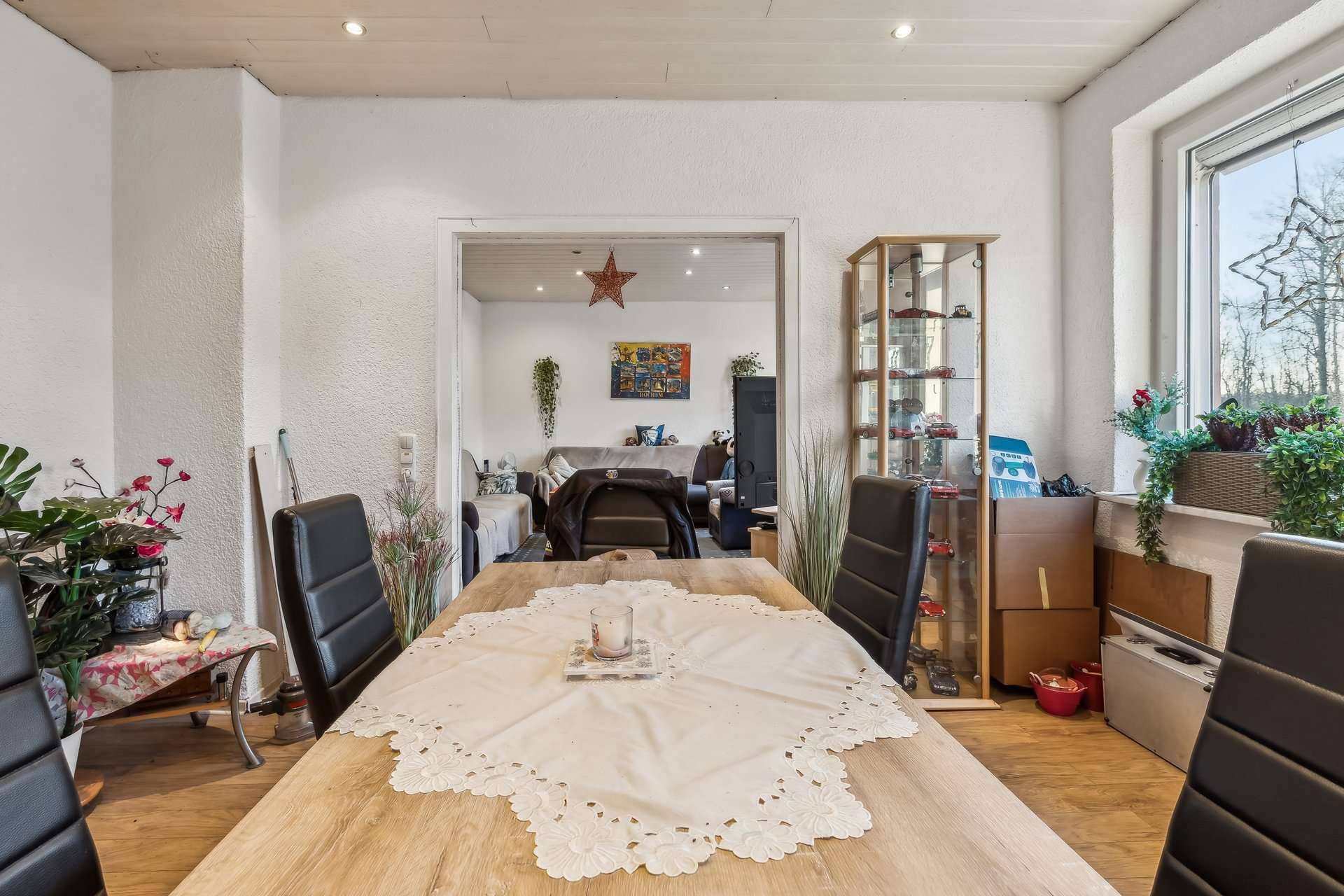 Viel Platz zum Leben – 4-Zimmer-Wohnung mit Garage im ruhigen Dreifamilienhaus in Bochum – Ansicht 3