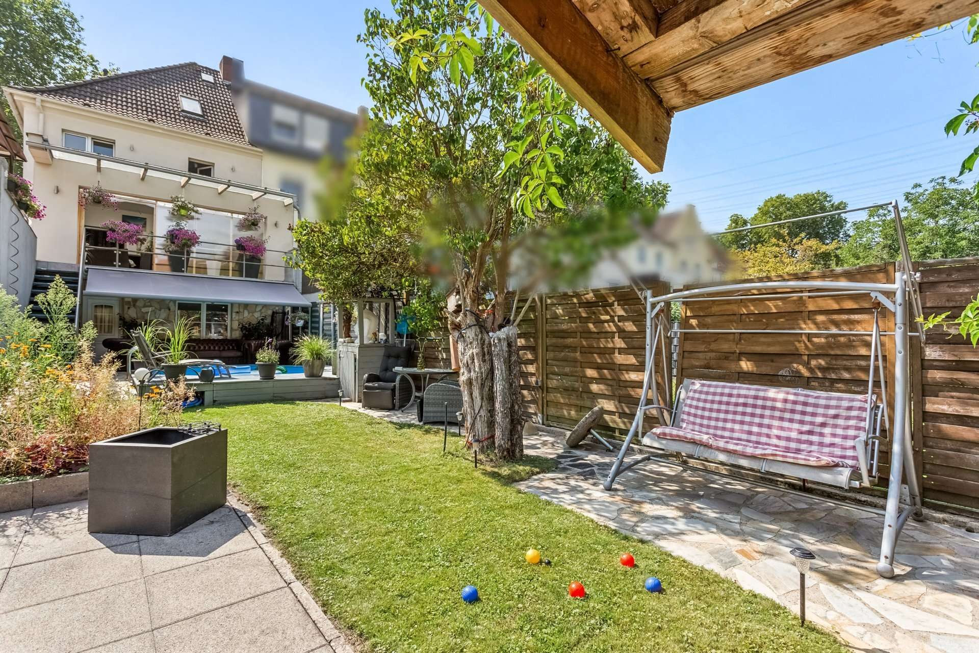 Mehr Raum als gedacht: Reiheneckhaus mit offenem Wohnen, Wintergarten, Garten und Pool in Bochum – Ansicht 30