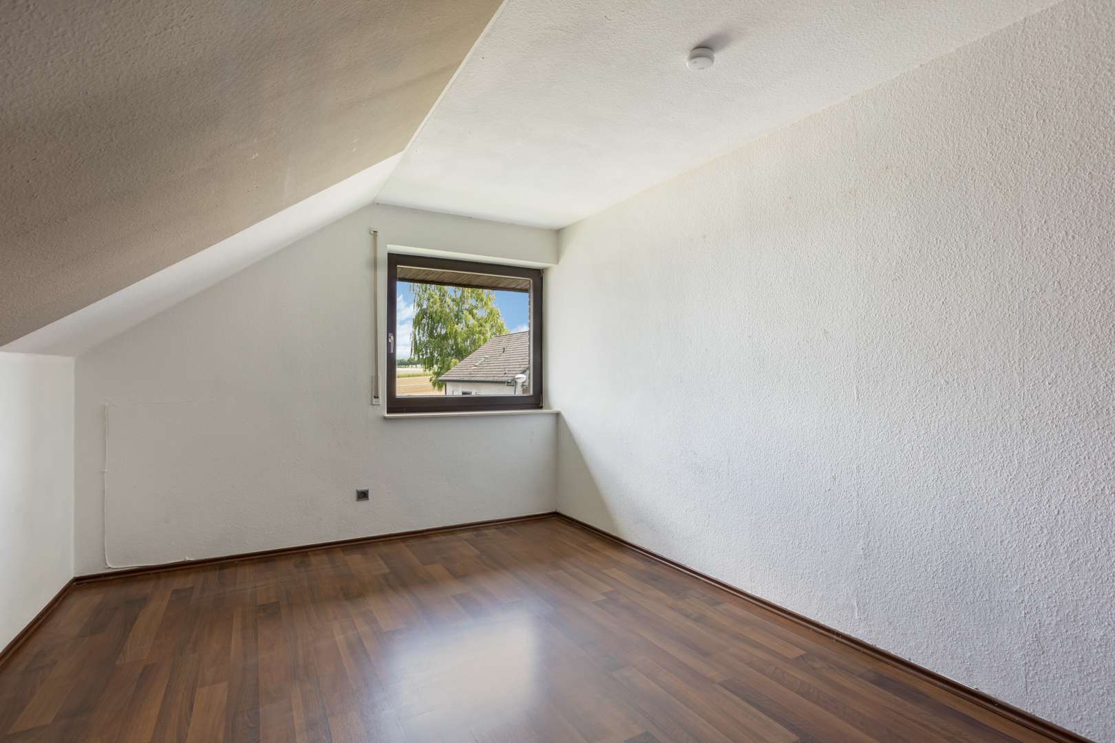 Hochwertiges Einfamilienhaus mit Pool, Sauna, weitläufigem Garten, Terrassenflächen und Doppelgarage in Rüthen – Ansicht 17