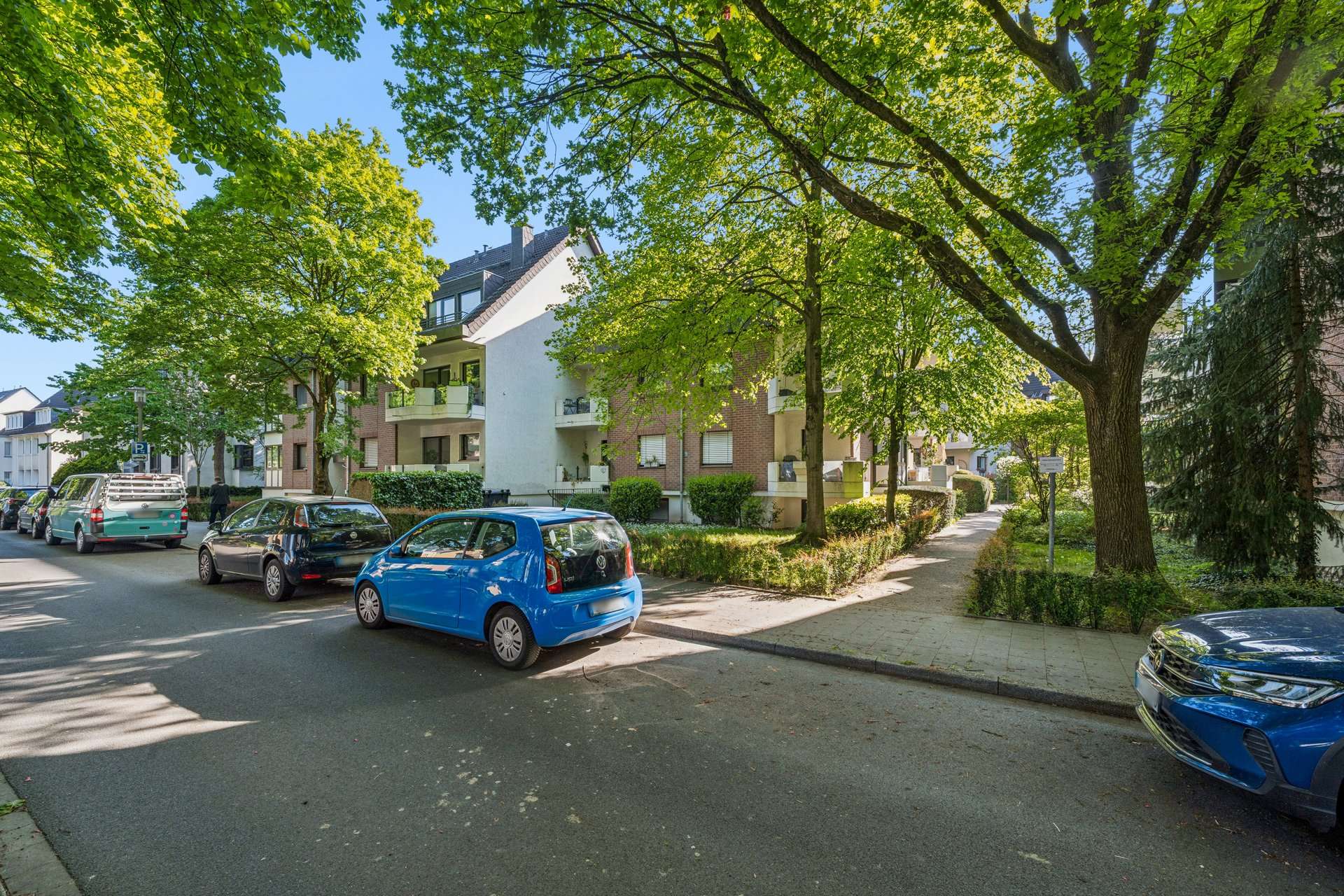 Wohnen am Ostpark – grün, ruhig, stadtnah -charmante Wohnung mit zwei Balkonen und Tiefgarage in Düsseldorf – Ansicht 4
