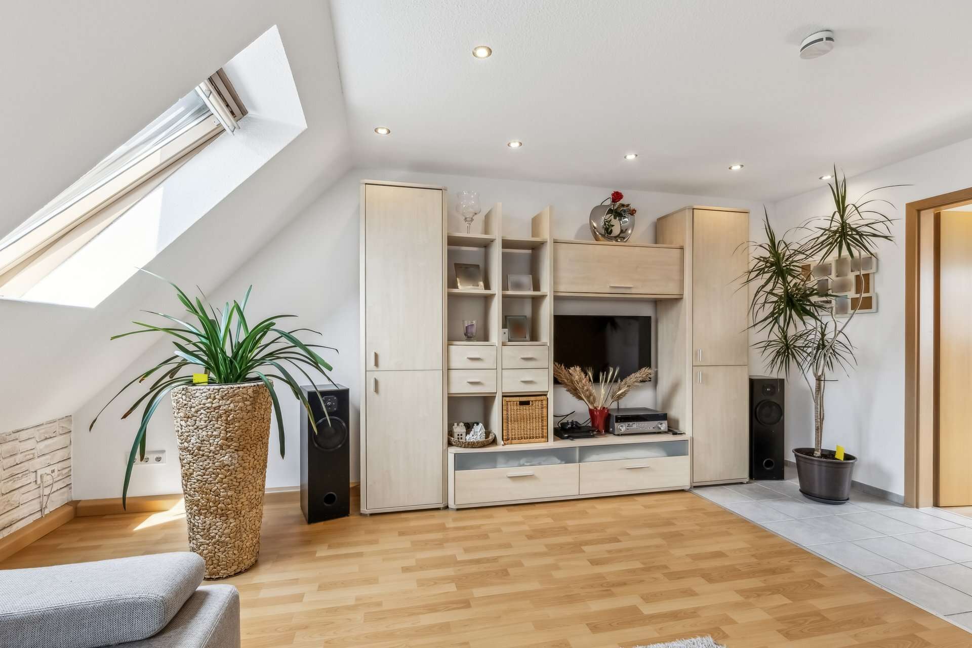 Wohlfühl-Oase mit Gartenidylle: Reihenhaus mit Solaranlage, Garage & viel Platz unterm Dach in Recklinghausen – Ansicht 31
