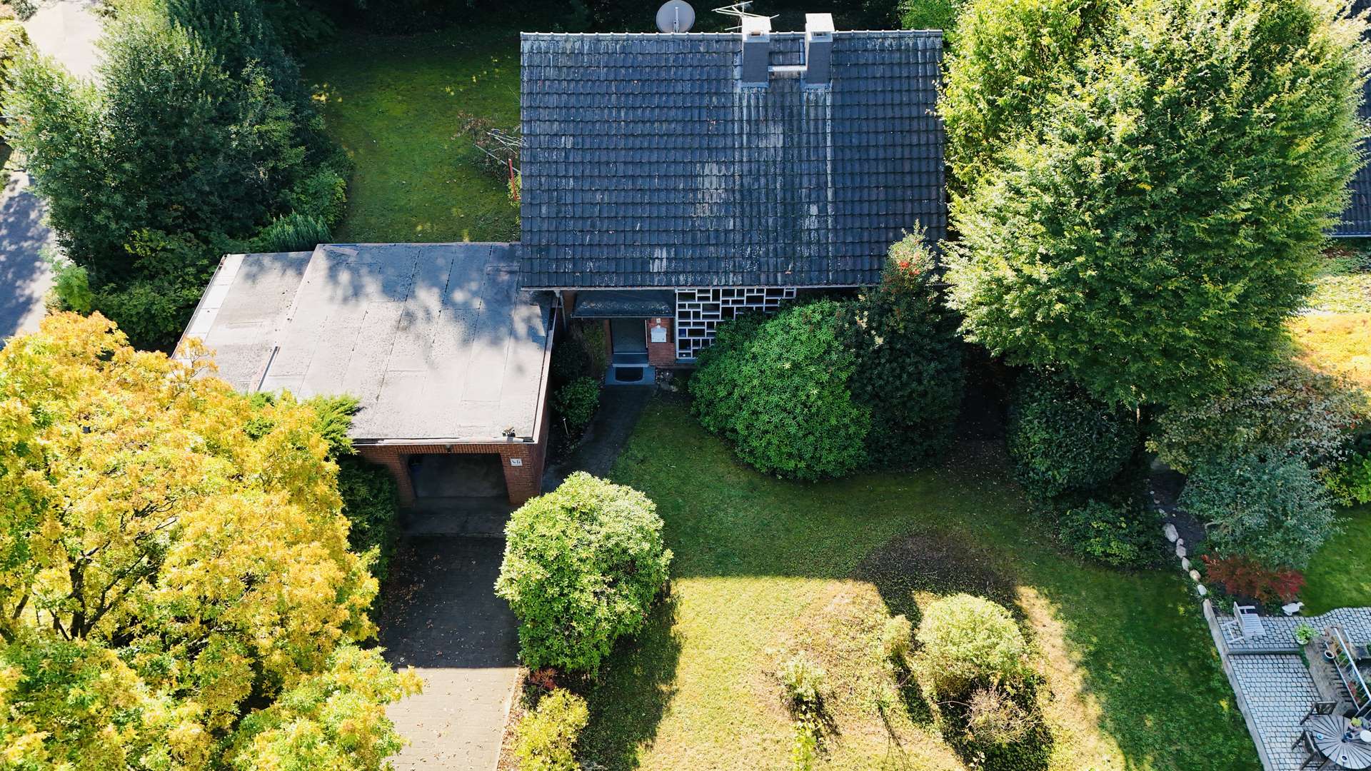 Einfamilienhaus auf großem Grundstück mit viel Potential in Grevenbroich – Ansicht 17