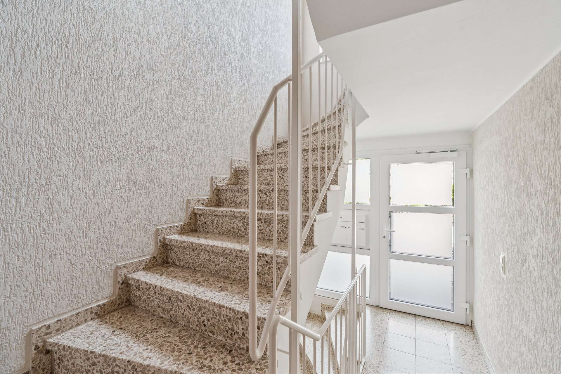 Wohnkomfort mit Hauscharakter – elegante Maisonette mit Gartenanteil und Garage in Bottrop – Ansicht 7