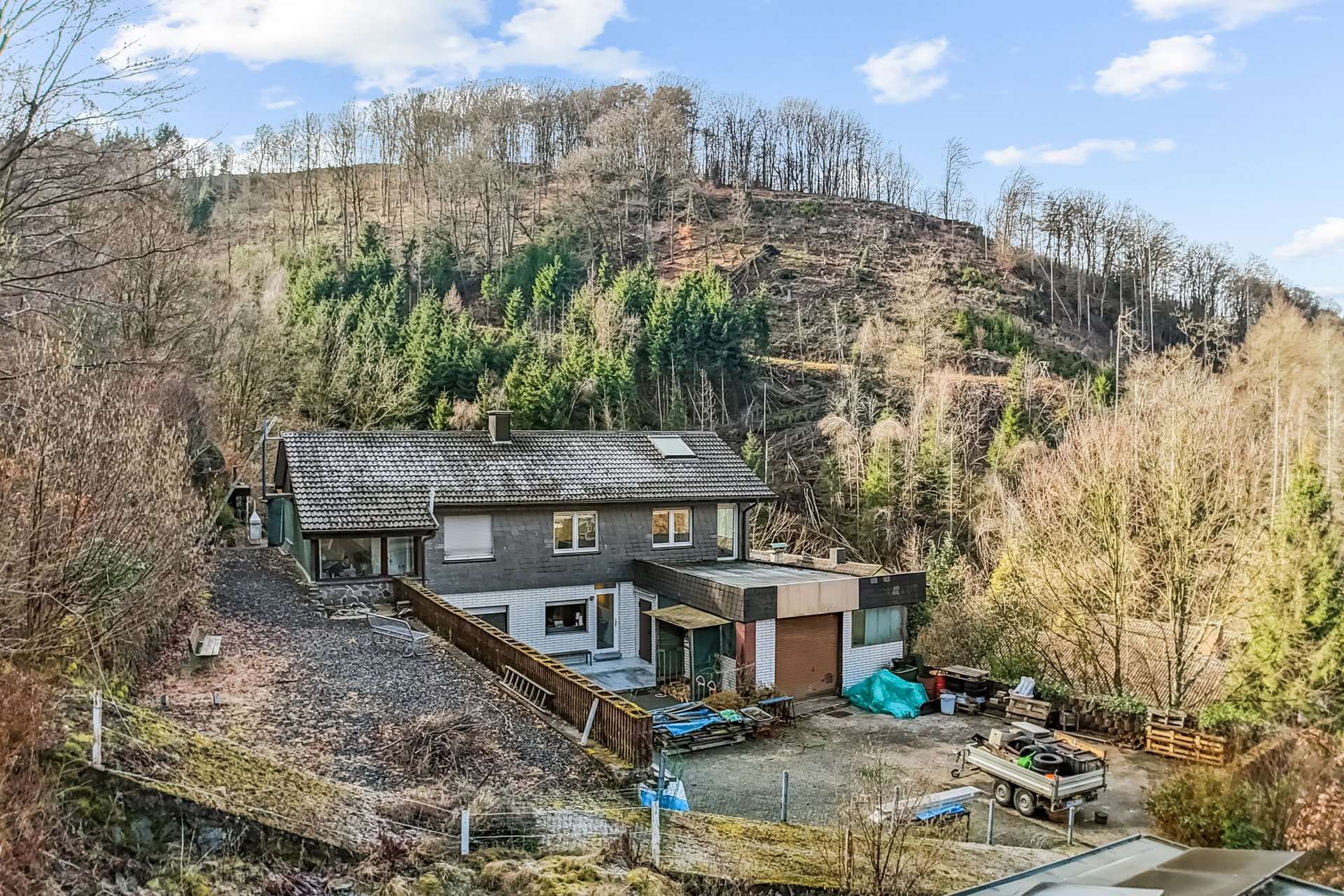Einfamilienhaus mit großem Grundstück und vielseitigen Nutzungsmöglichkeiten in Hagen in Hagen – Ansicht 2