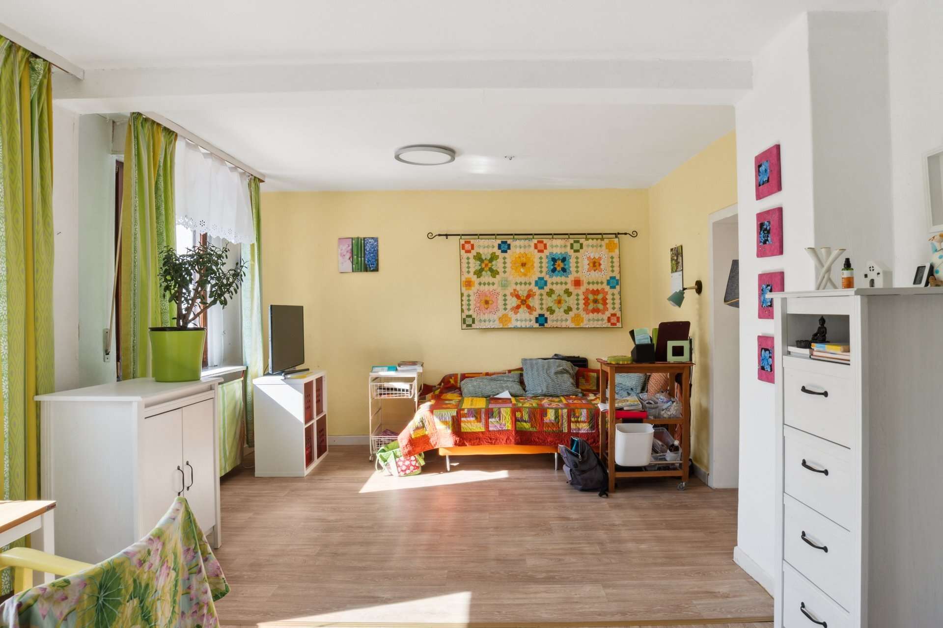 Charmantes Haus in hervorragender Lage mit Gartenidylle und zwei vermieteten Einheiten im DG in Witten – Ansicht 7