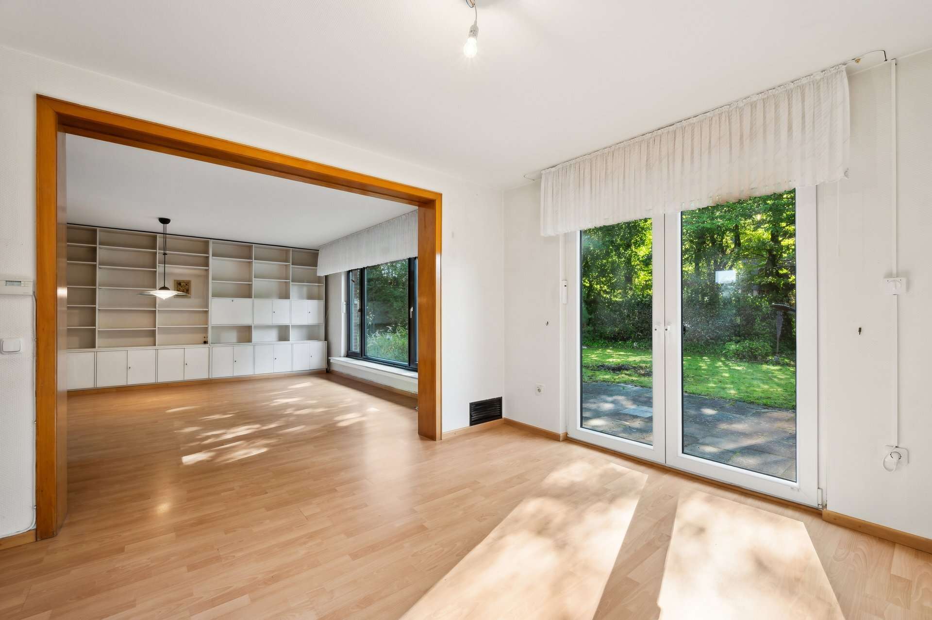 Einfamilienhaus auf großem Grundstück mit viel Potential in Grevenbroich – Ansicht 5