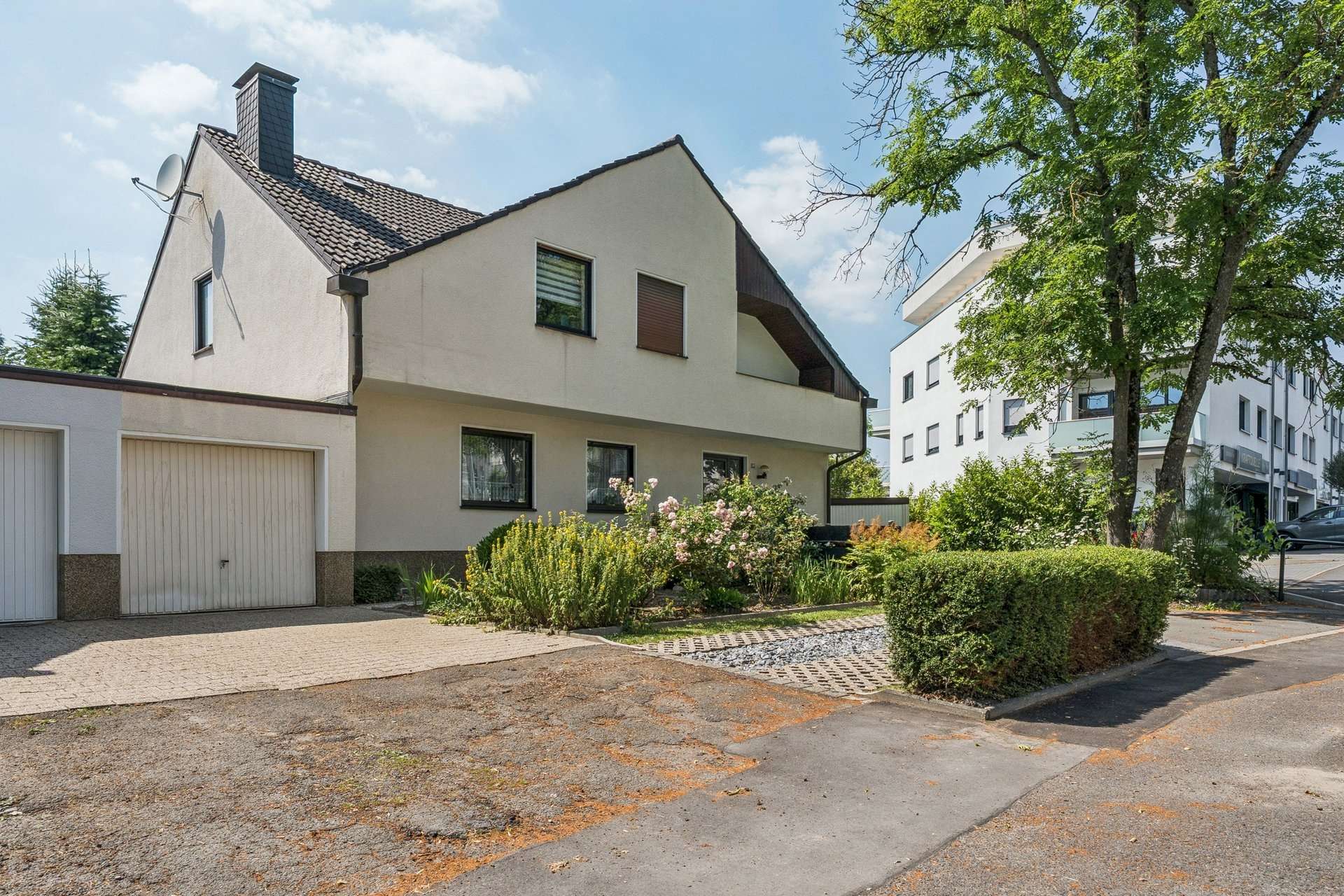 Großzügiges Wohnen mit traumhaftem Garten und Einliegerwohnung in Dortmund-Kirchhörde