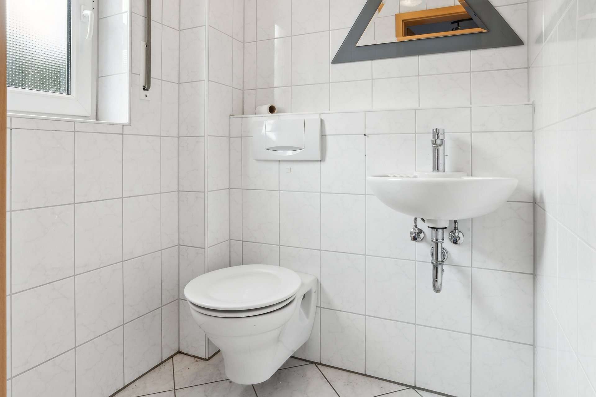 Reihenmittelhaus mit ca. 133 m² Wohnfläche, drei Ebenen, Keller und ausgebautem Spitzboden in Holzwickede – Ansicht 14
