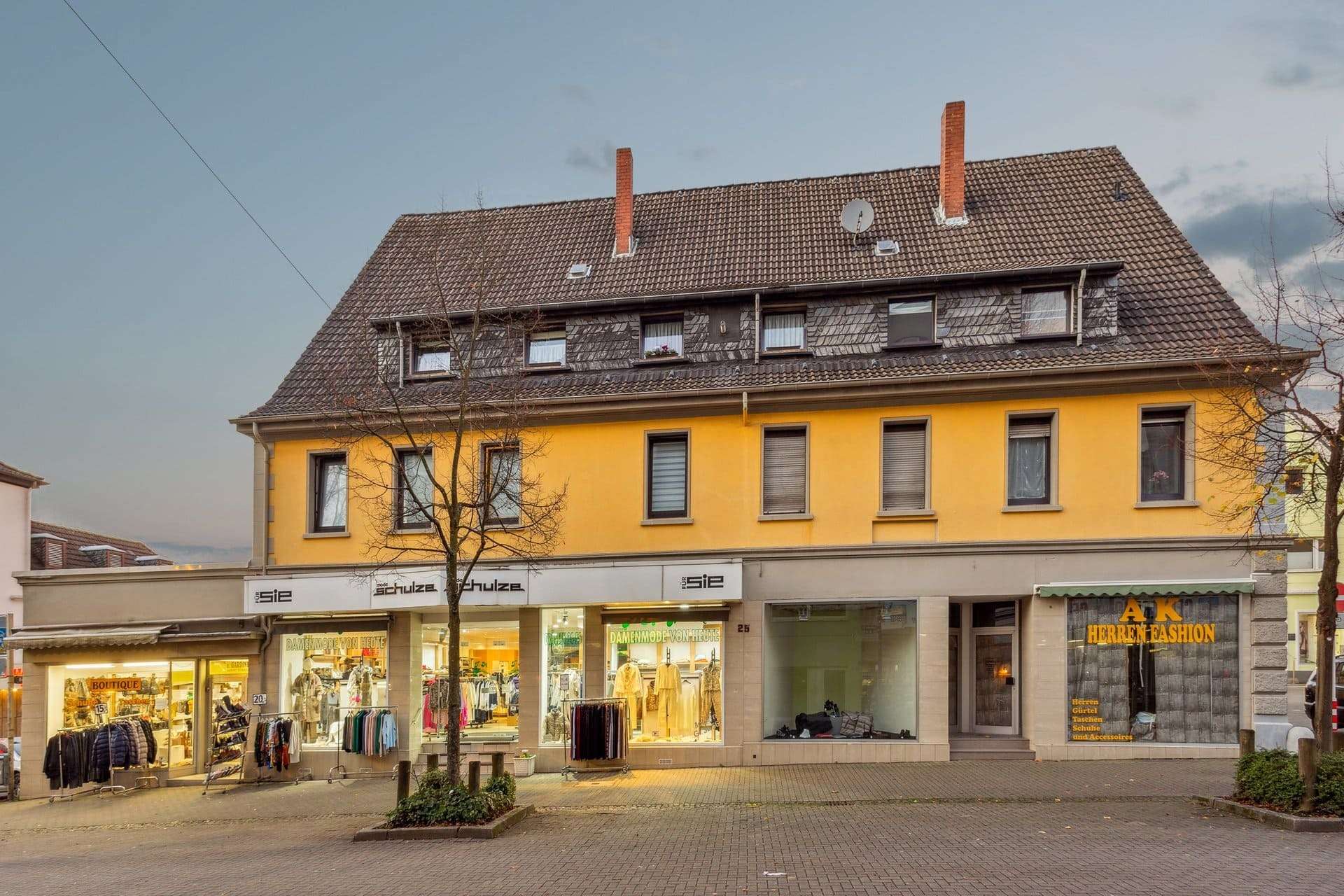 Lukratives Investment - vollvermietetes Wohn- und Geschäftshaus in Einkaufsstraße von Lütgendortmund in Dortmund – Ansicht 2
