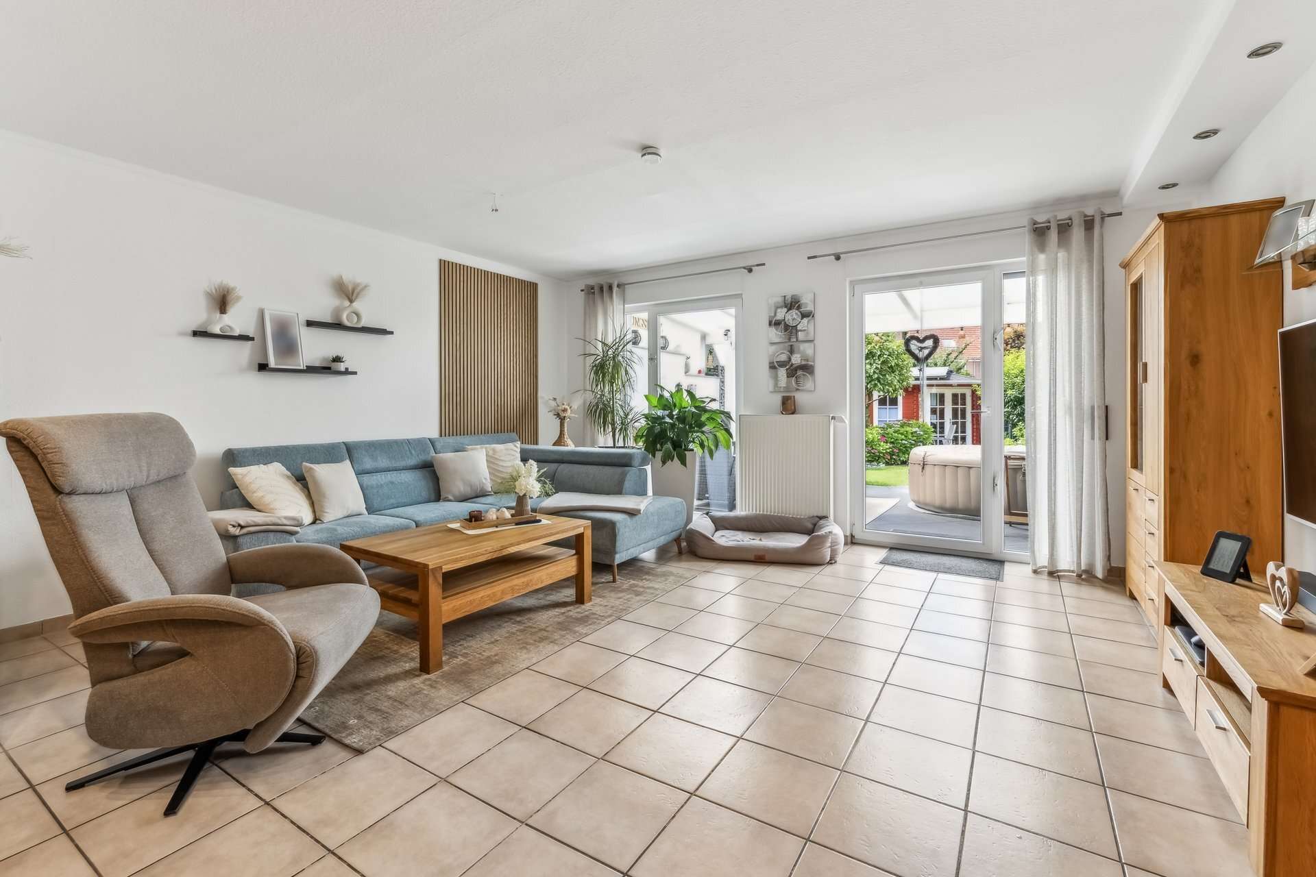 Wohlfühl-Oase mit Gartenidylle: Reihenhaus mit Solaranlage, Garage & viel Platz unterm Dach in Recklinghausen – Ansicht 17