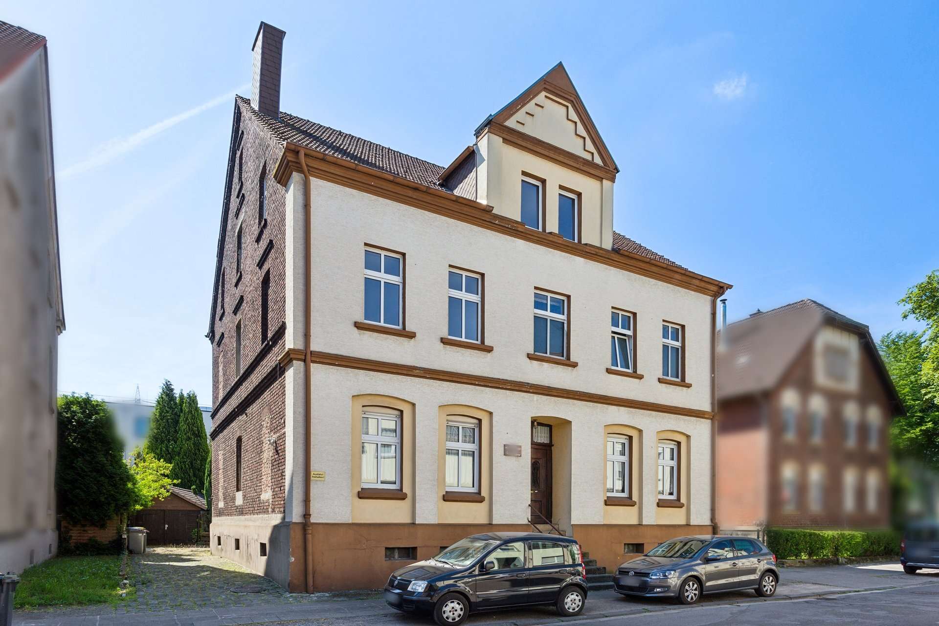 Mehrfamilienhaus mit großer Erdgeschosswohnung und Garten in Recklinghausen – Ansicht 2