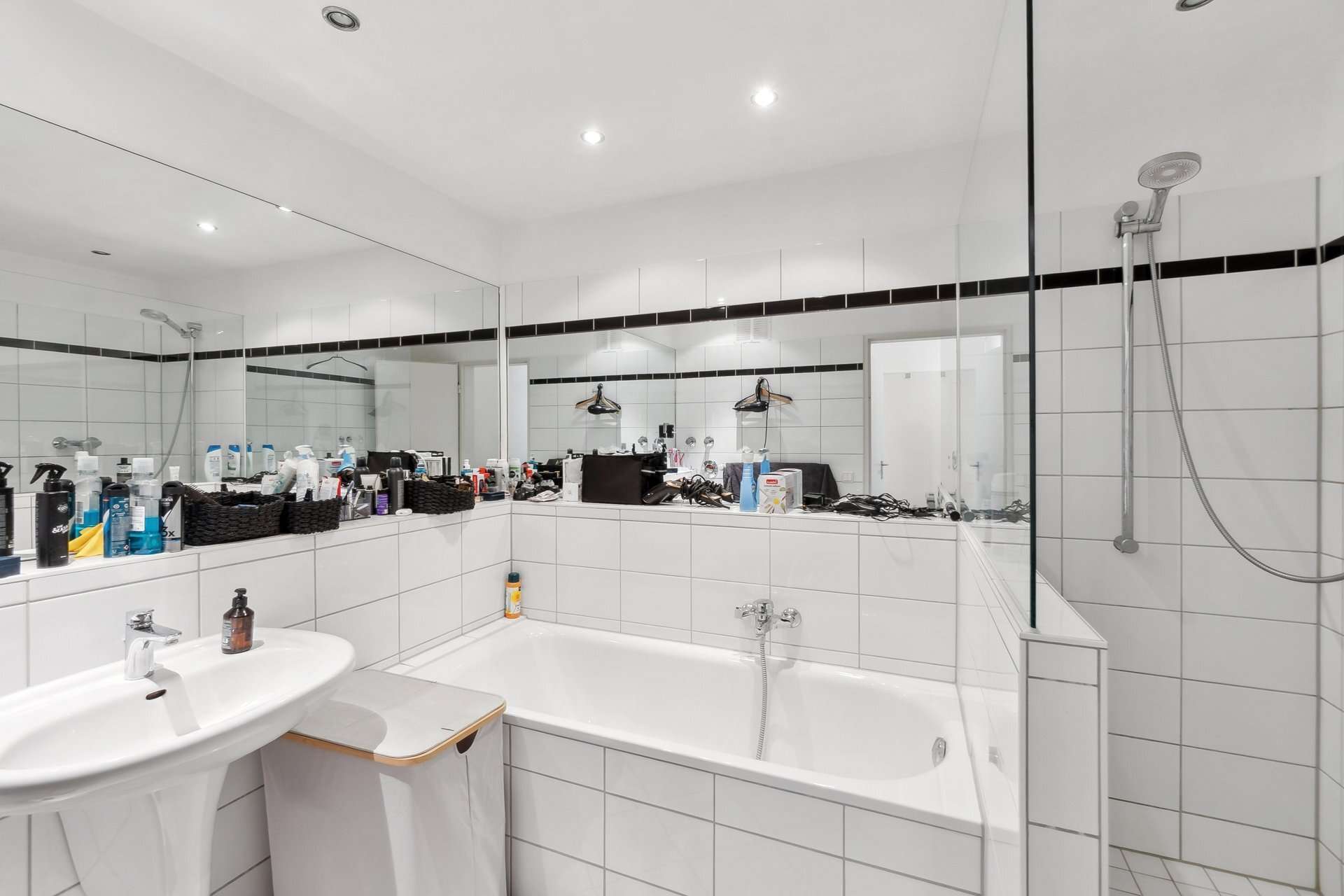 Exklusives Wohnen in Oberkassel – Designwohnung mit Privatterrasse & Tiefgarage in Düsseldorf – Ansicht 8