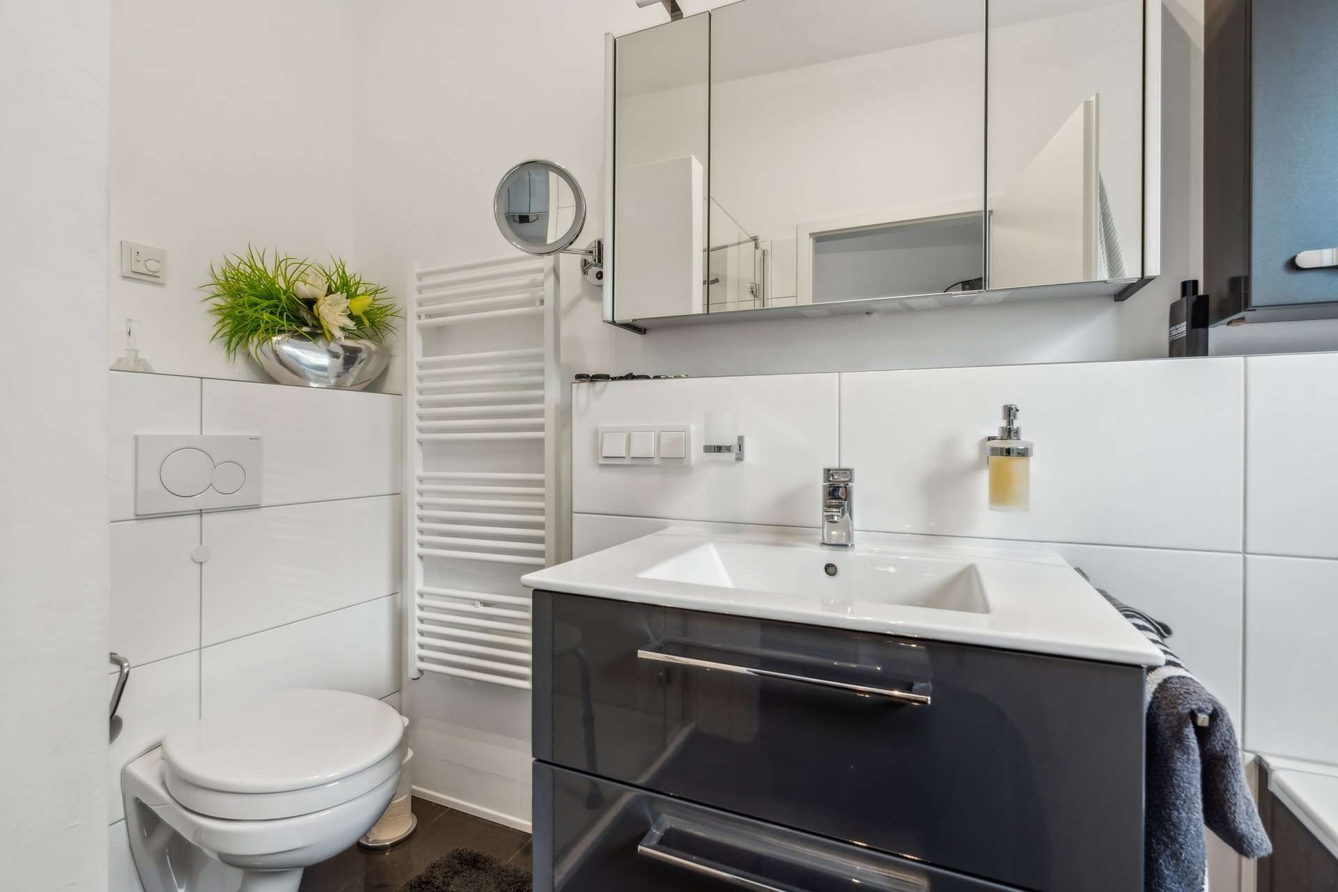 Repräsentatives Penthouse mit Dachterrasse, Einbauküche und Einzelgarage direkt am Rosengarten in Recklinghausen – Ansicht 12