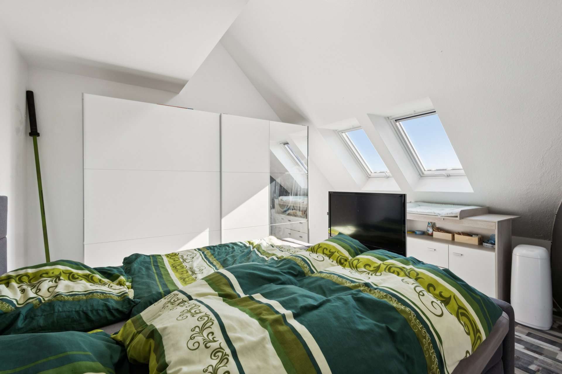 Helles Wohngefühl auf zwei Ebenen – Maisonette mit hochwertiger Küche und Tiefgaragenstellplatz in Viersen – Ansicht 8