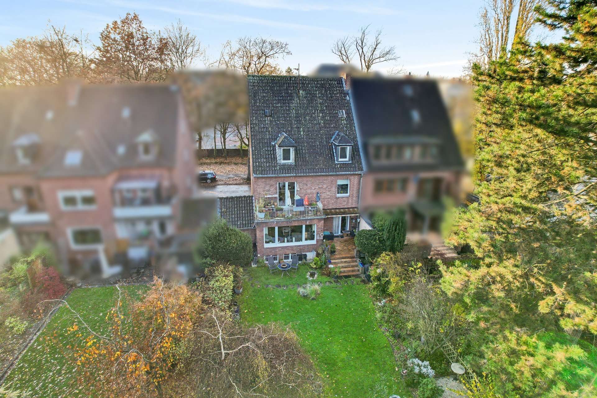 Zeitloses Dreifamilienhaus mit gepflegter Substanz und geschütztem Garten hinter dem Haus in Gelsenkirchen – Ansicht 23