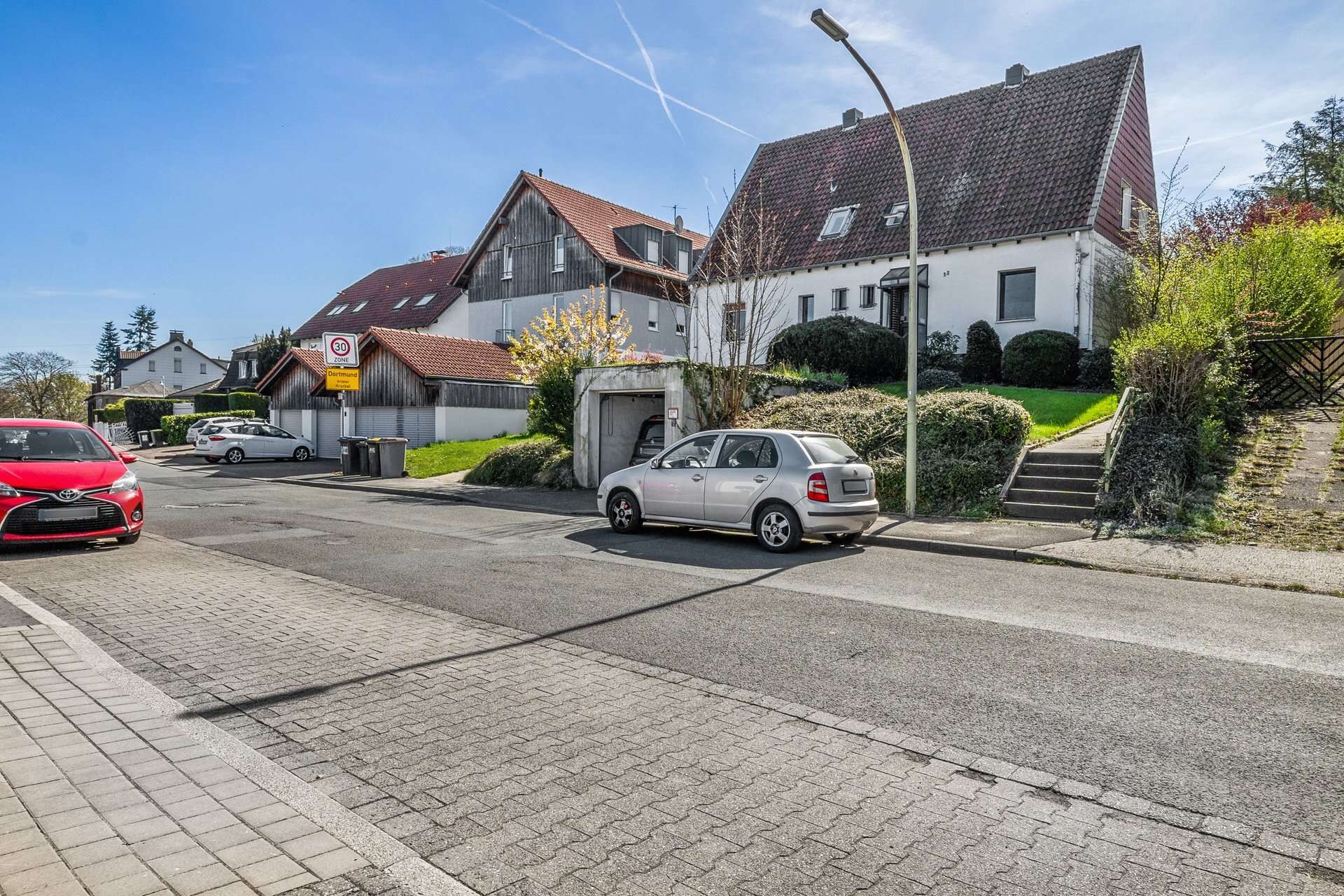Charmantes Haus in hervorragender Lage mit Gartenidylle und zwei vermieteten Einheiten im DG in Witten – Ansicht 28