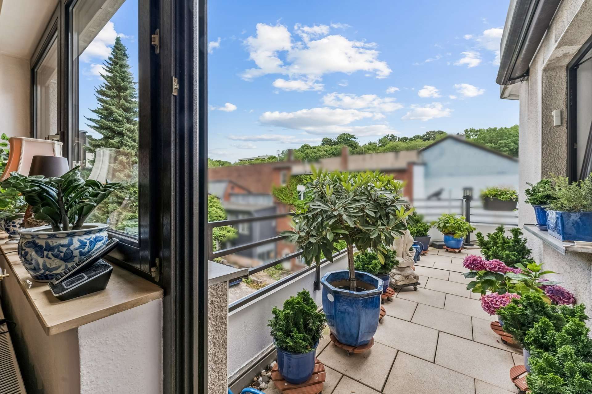 Attraktives 1-Zimmer-Apartment mit Balkon und Tiefgaragenstellplatz in Kliniknähe in Wuppertal – Ansicht 2