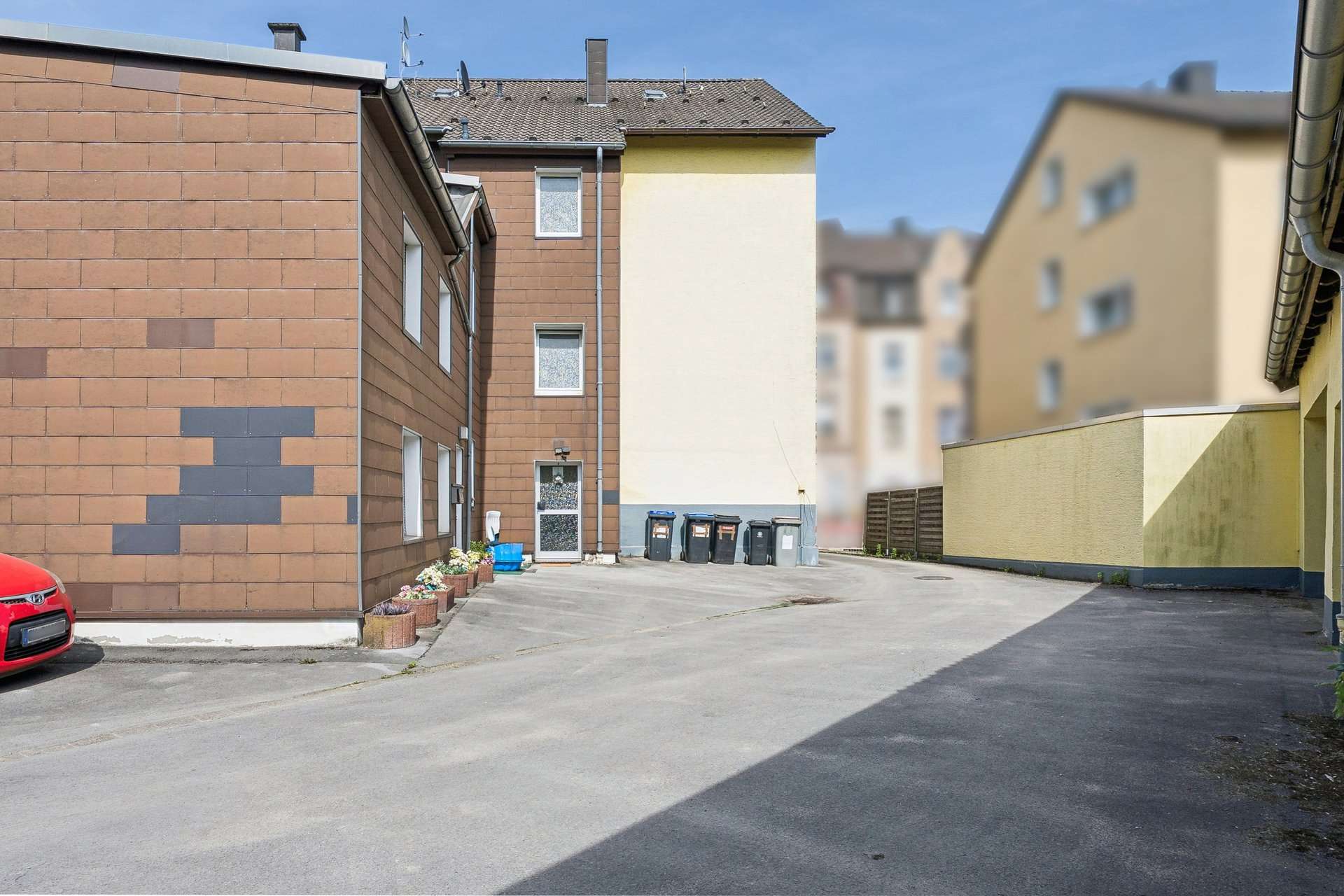 Mehrfamilienhaus mit sieben Wohneinheiten, neun Garagen und zusätzlichem Mietsteigerungspotenzial in Witten – Ansicht 17