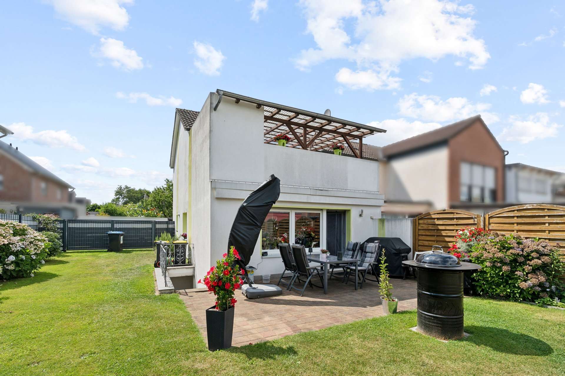 Charmantes Reihenendhaus mit Traumgarten und zwei Sonnenterrassen in Sackgasse in Marl – Ansicht 4