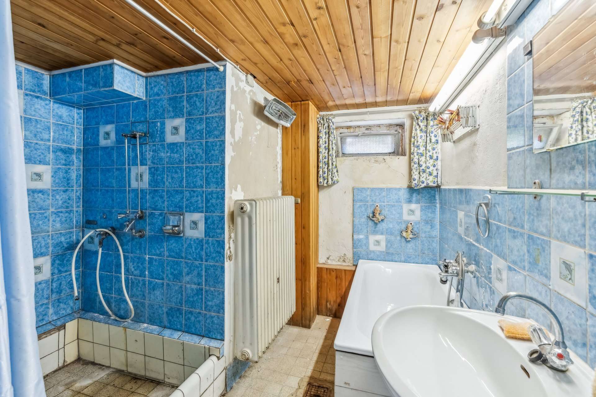 Denkmalgeschützte Doppelhaushälfte mit großem Garten und Sanierungspotenzial in Duisburg in Duisburg – Ansicht 7