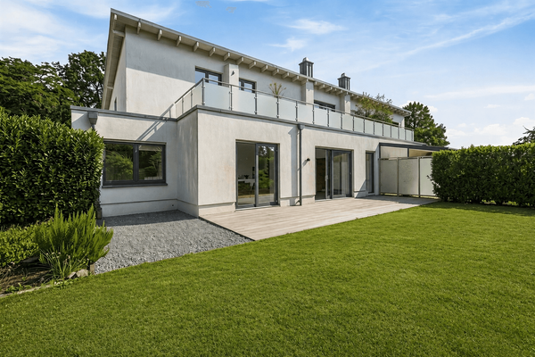 Vermietete Luxuriöse Gartenwohnung mit Terrasse und privatem Garten in Bestlage