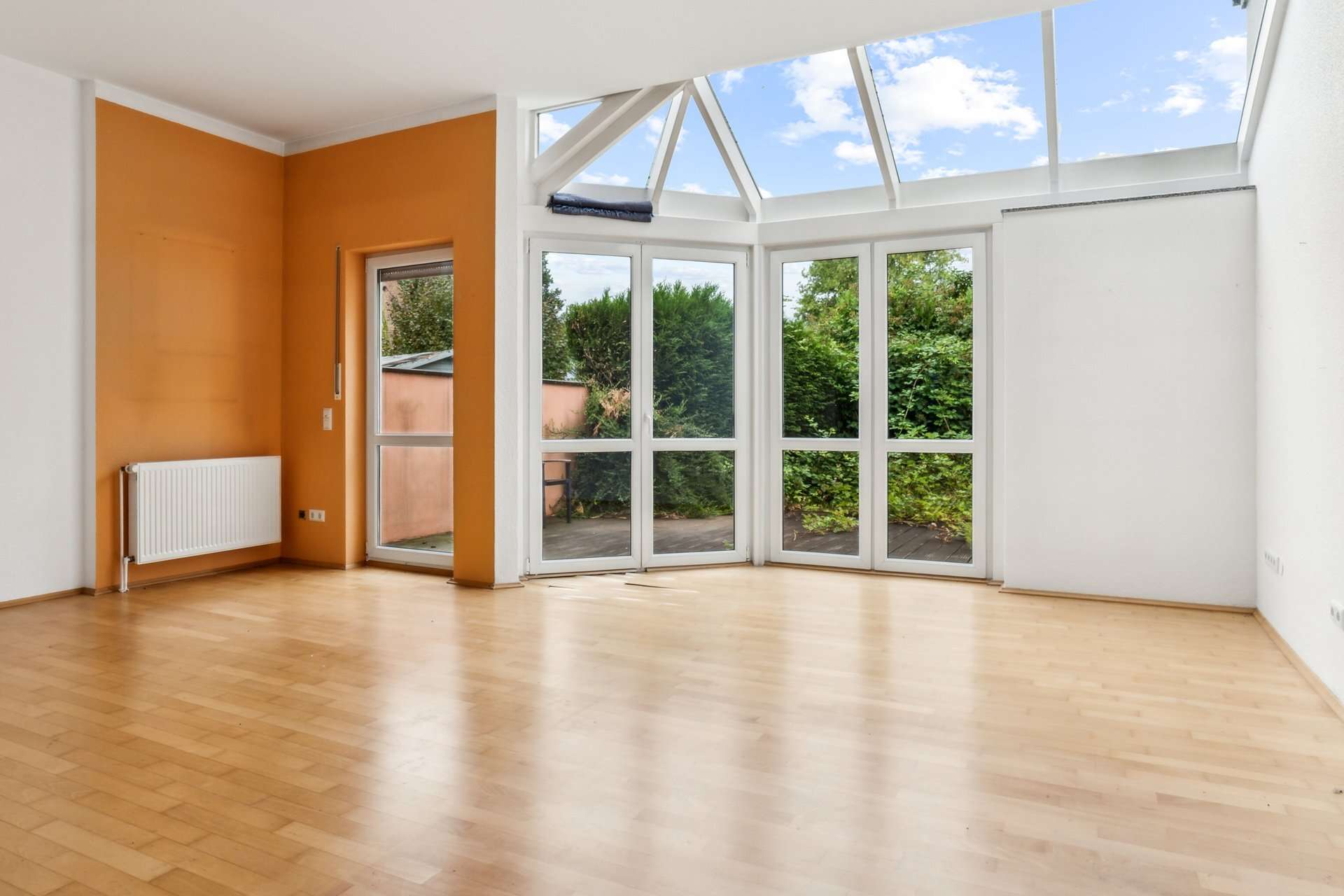 Reihenmittelhaus mit ca. 133 m² Wohnfläche, drei Ebenen, Keller und ausgebautem Spitzboden in Holzwickede – Ansicht 5