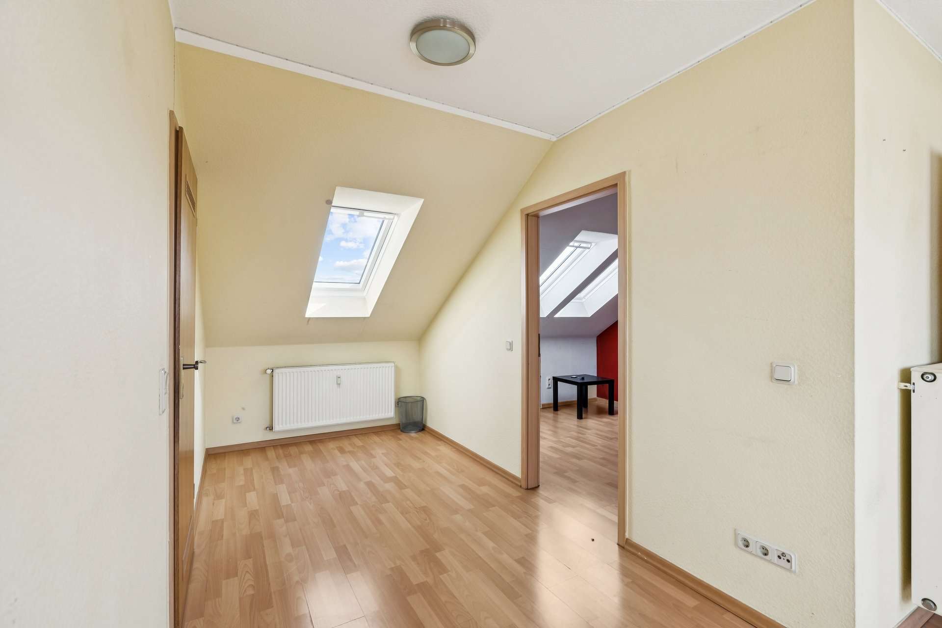 Mehrfamilienhaus mit 7 Wohneinheiten, Entwicklungspotenzial und attraktivem Mietsteigerungsspielraum in Gladbeck – Ansicht 3