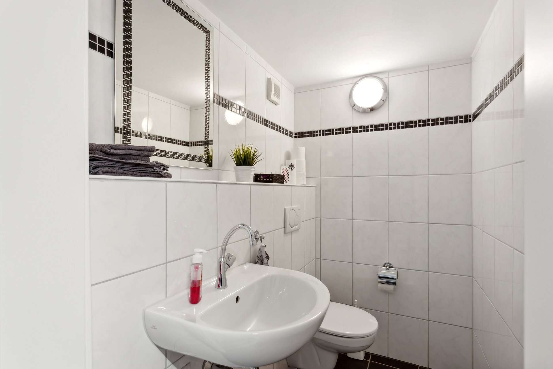 Wohn- und Geschäftshaus mit hervorragendem Modernisierungsstand | 4 Garagen + 10 Stellplätze in Dortmund – Ansicht 11