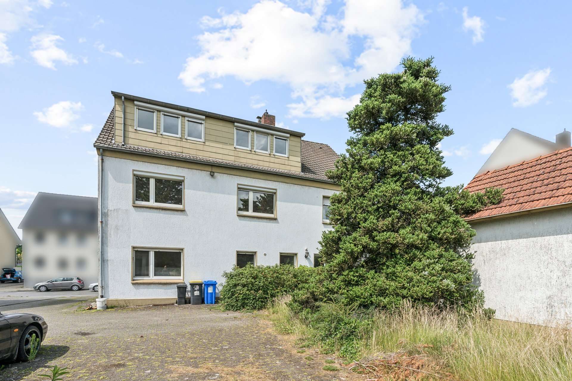 Investieren, sanieren, profitieren – Mehrfamilienhaus mit großem Grundstück in Gladbeck in Gladbeck – Ansicht 2