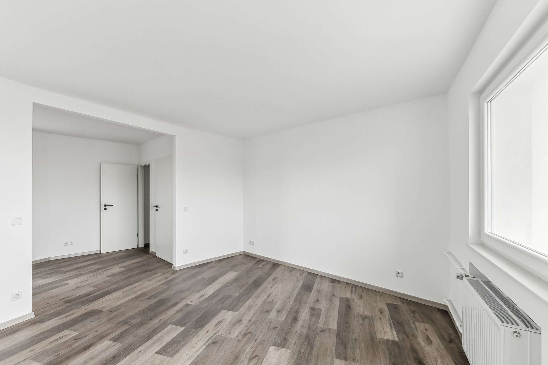 Hochmodern sanierte Etagenwohnung mit Weitblick – attraktiv für Selbstnutzer und Kapitalanleger in Oberhausen – Ansicht 2