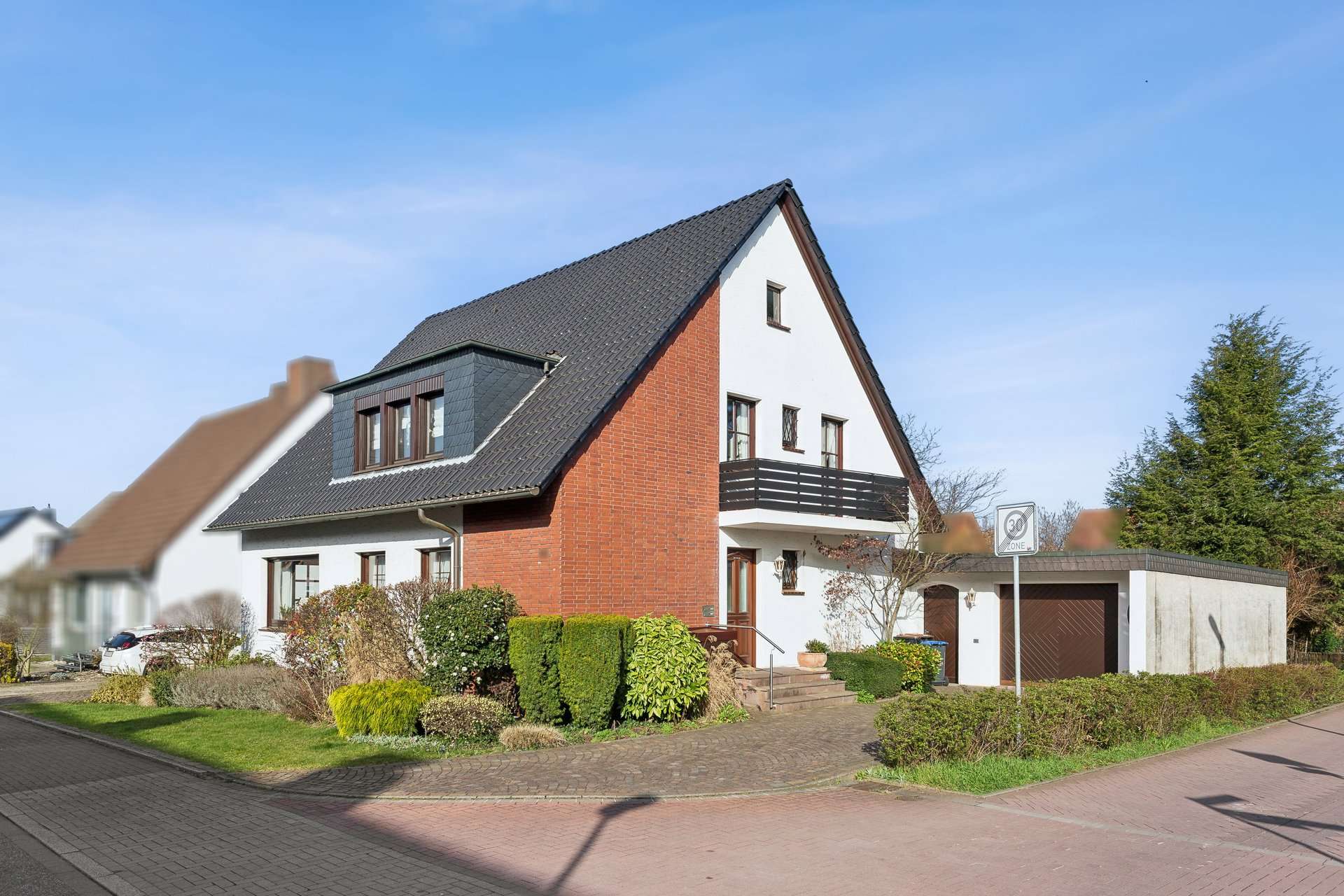 Großzügiges Einfamilienhaus mit 7 Zimmern, Ausbaureserve und zwei Garagen in Recklinghausen – Ansicht 16
