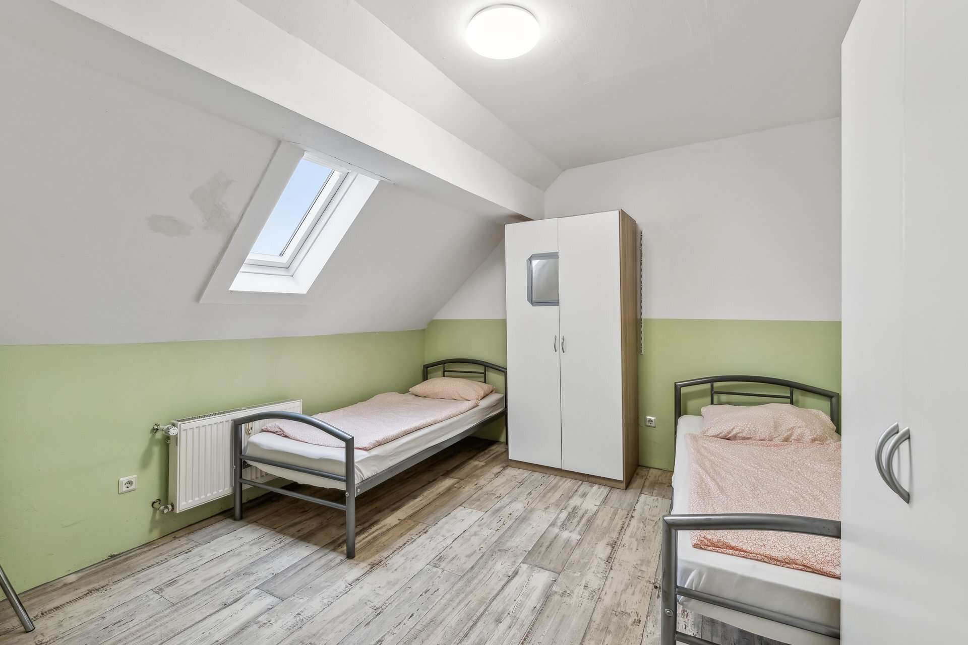 Freigezogenes Mehrfamilienhaus-Ensemble mit Entwicklungspotenzial und flexiblen Möglichkeiten in Bochum – Ansicht 19