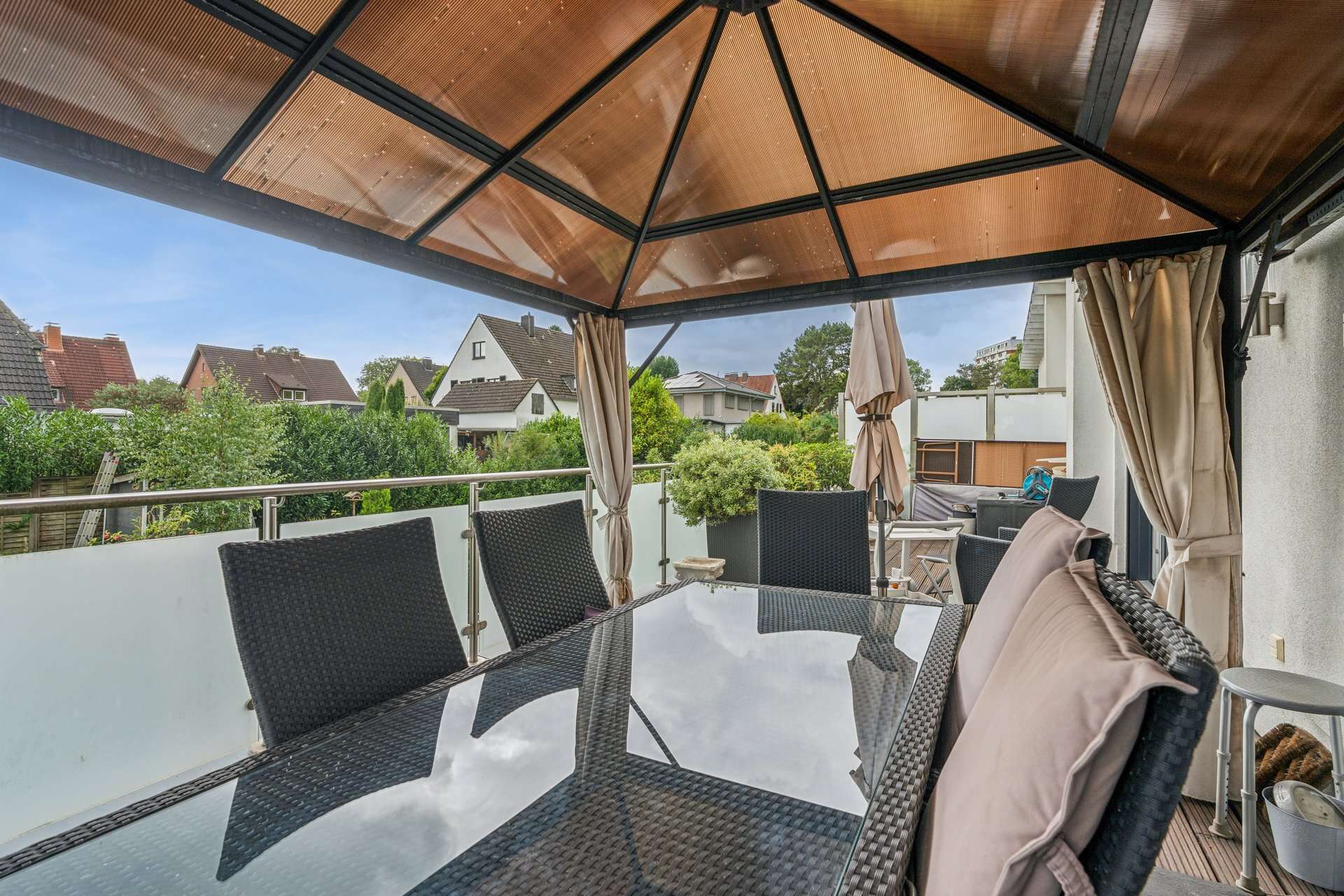 Repräsentatives Penthouse mit Dachterrasse, Einbauküche und Einzelgarage direkt am Rosengarten in Recklinghausen – Ansicht 14