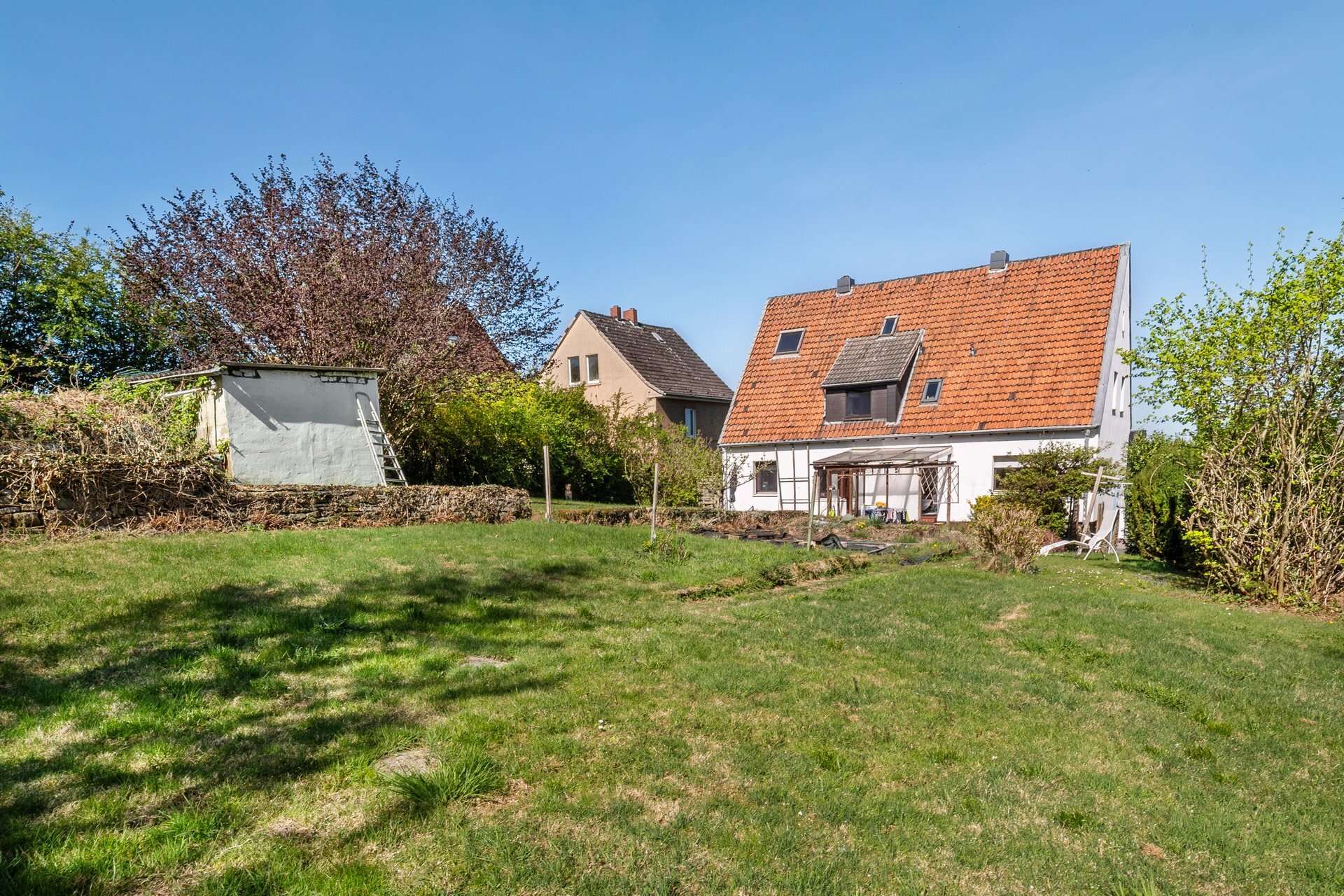 Charmantes Haus in hervorragender Lage mit Gartenidylle und zwei vermieteten Einheiten im DG in Witten – Ansicht 5