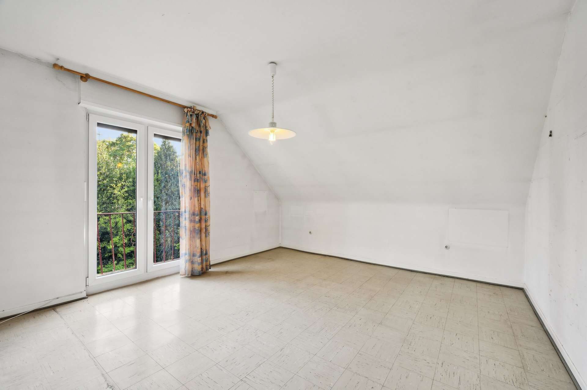 Einfamilienhaus auf großem Grundstück mit viel Potential in Grevenbroich – Ansicht 13