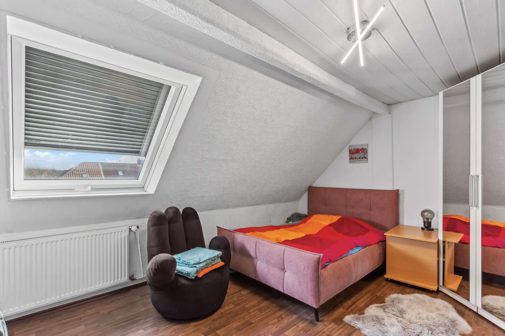 Modernisiertes Reihenmittelhaus mit Garten und zwei Garagen – auf städtischem Erbpachtgrundstück in Recklinghausen – Ansicht 15