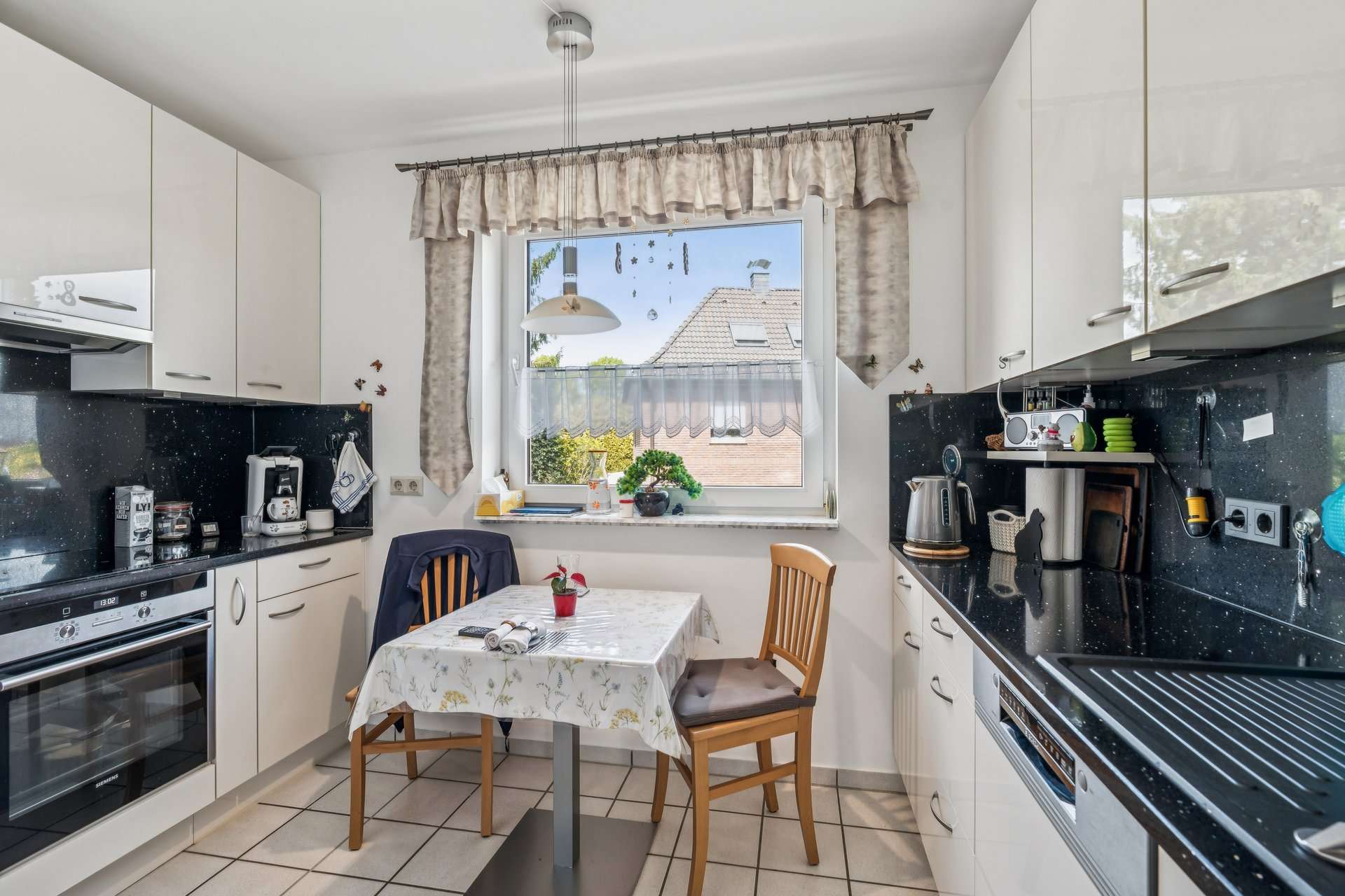 Wohnkomfort mit Hauscharakter – elegante Maisonette mit Gartenanteil und Garage in Bottrop – Ansicht 4
