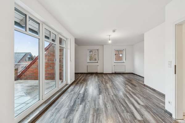 Großzügige Maisonette mit eingebetteter Loggia, großezügigem Wohn Essbereich und zwei Bädern