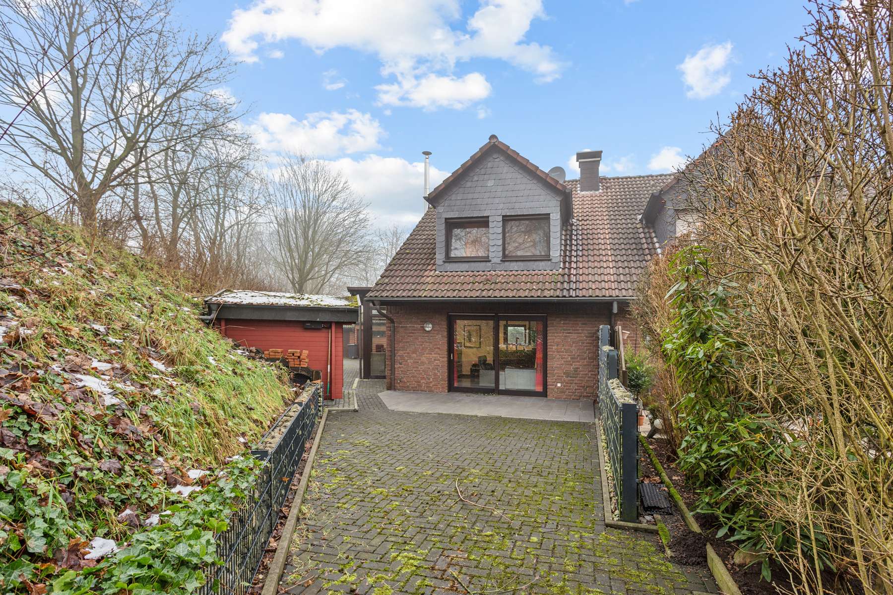 Reihenendhaus mit Wintergarten, hochwertigem Bad und offenem Wohnbereich mit mehreren Terrassen in Marl – Ansicht 19