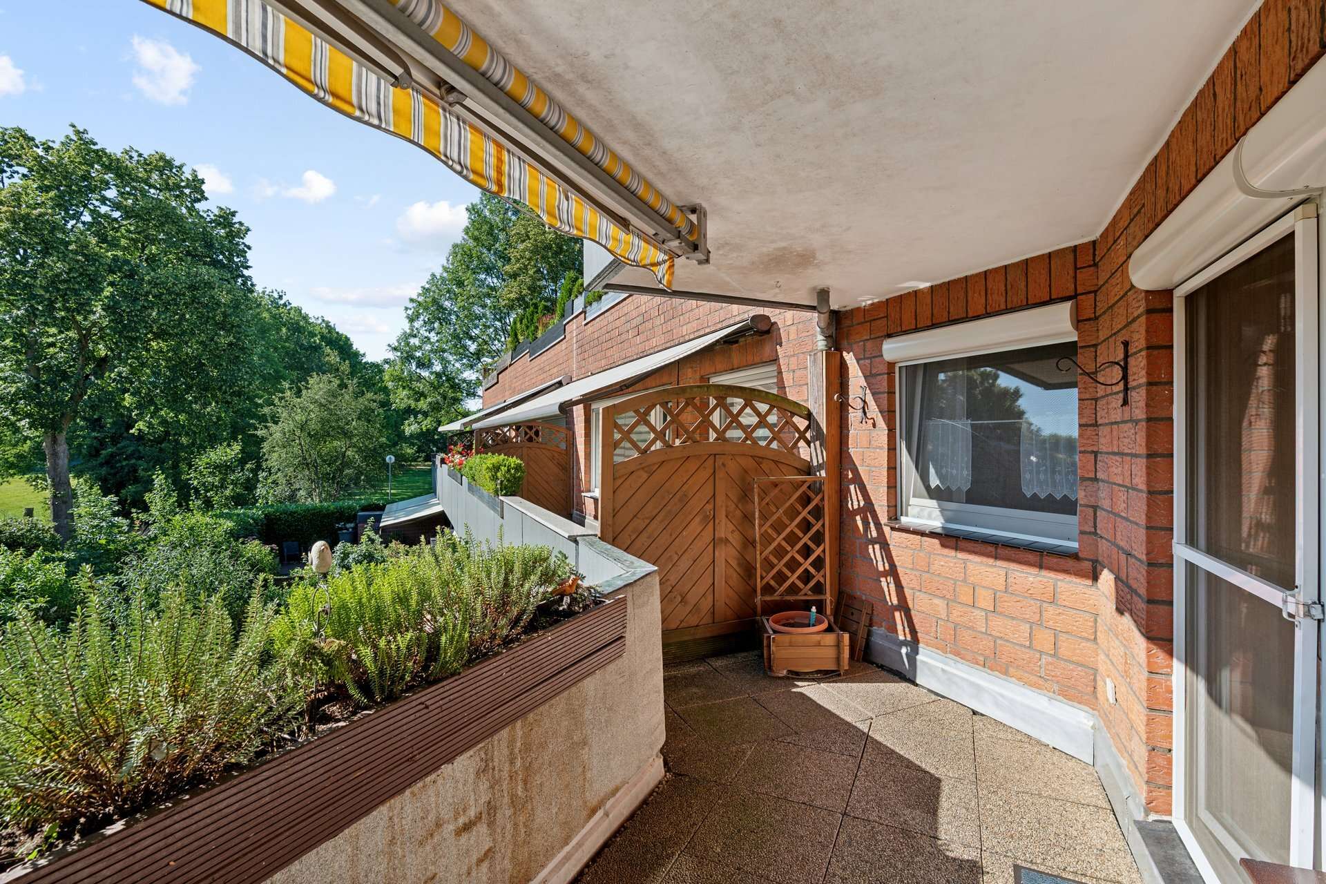 Vier-Zimmer-Wohnung mit Garage, großem Balkon und modernisiertem Bad in ruhiger Siedlung in Dorsten – Ansicht 6