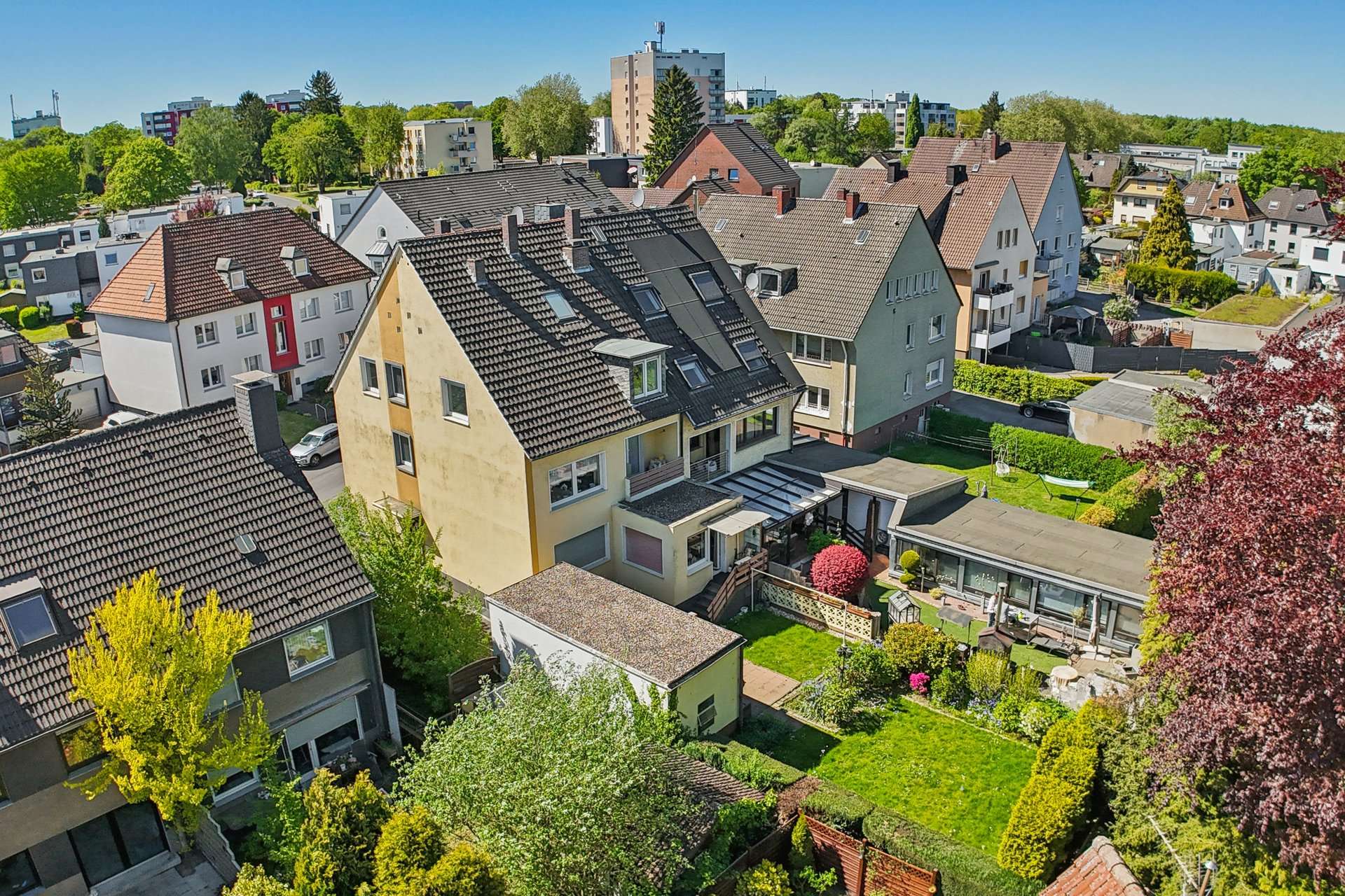 Dreifamilienhaus mit flexiblen Nutzungsmöglichkeiten und ruhigem Wohnumfeld in Bochum-Harpen in Bochum – Ansicht 33