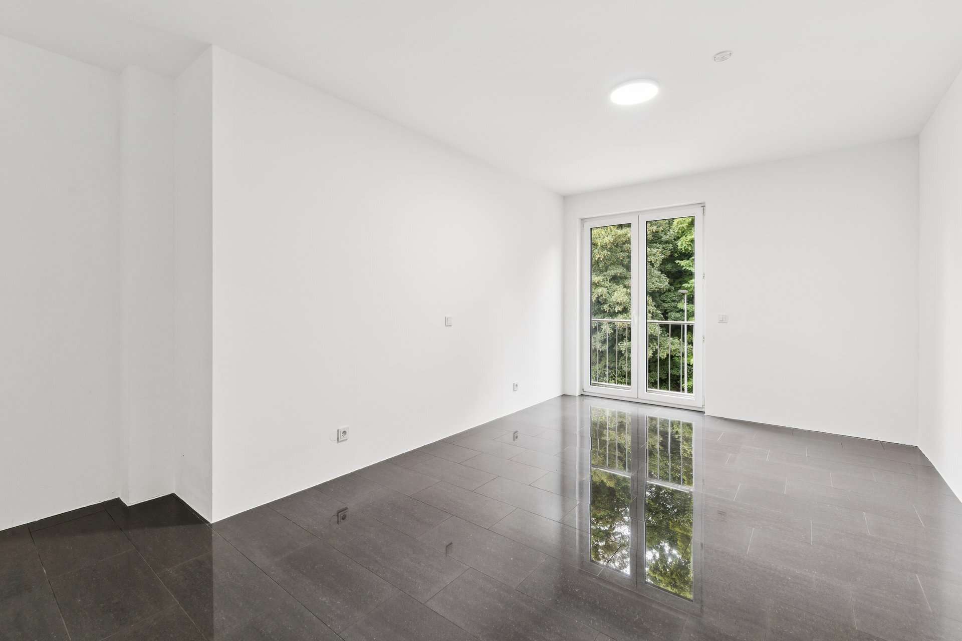 Repräsentative Eigentumswohnung mit Balkon, Terrasse und Tiefgarage direkt am Rosengarten in Recklinghausen – Ansicht 8