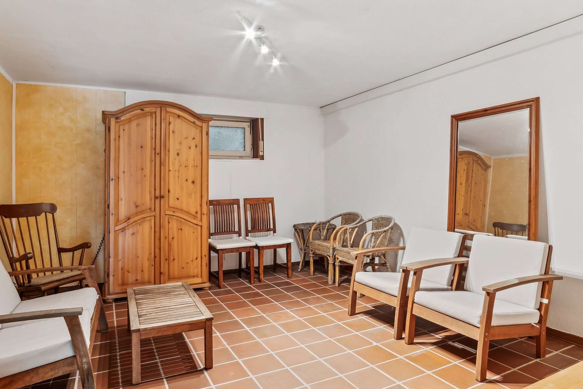 Großzügiger Bungalow am Feldrand mit über 200 m² Wohnfläche, Kamin, Garten und wertiger Ausstattung in Dorsten – Ansicht 24