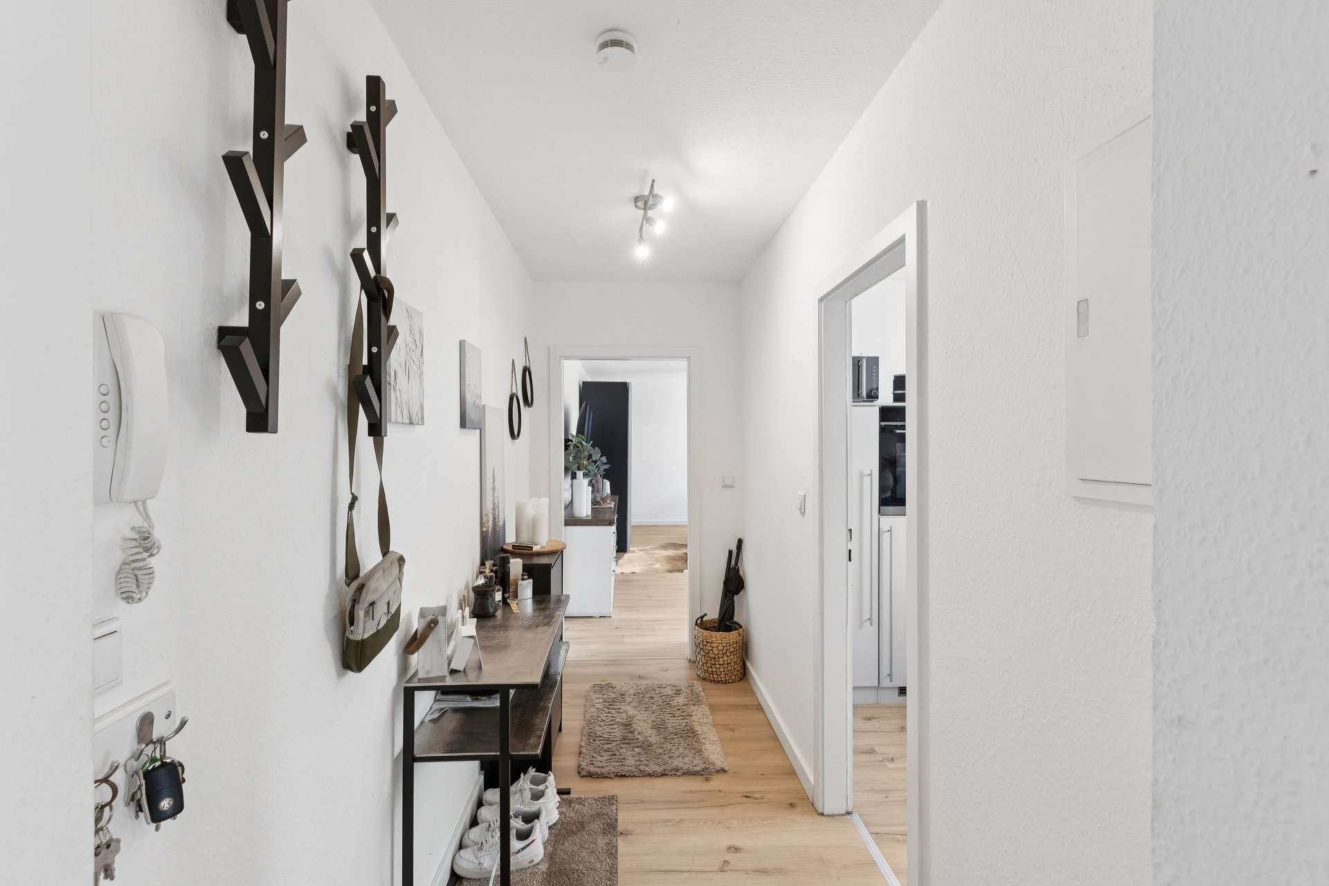 Kompakt, modern, sofort bezugsbereit und Stellplatz vor der Tür