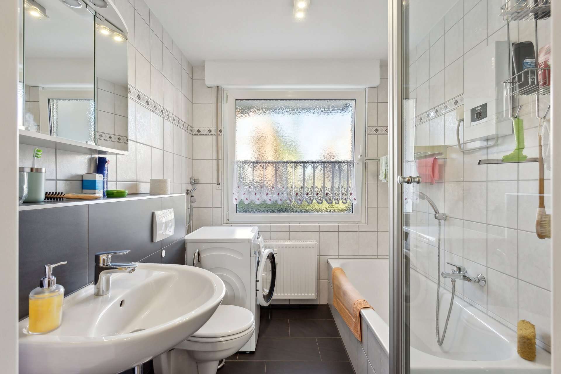 Wohn- und Geschäftshaus mit hervorragendem Modernisierungsstand | 4 Garagen + 10 Stellplätze in Dortmund – Ansicht 19