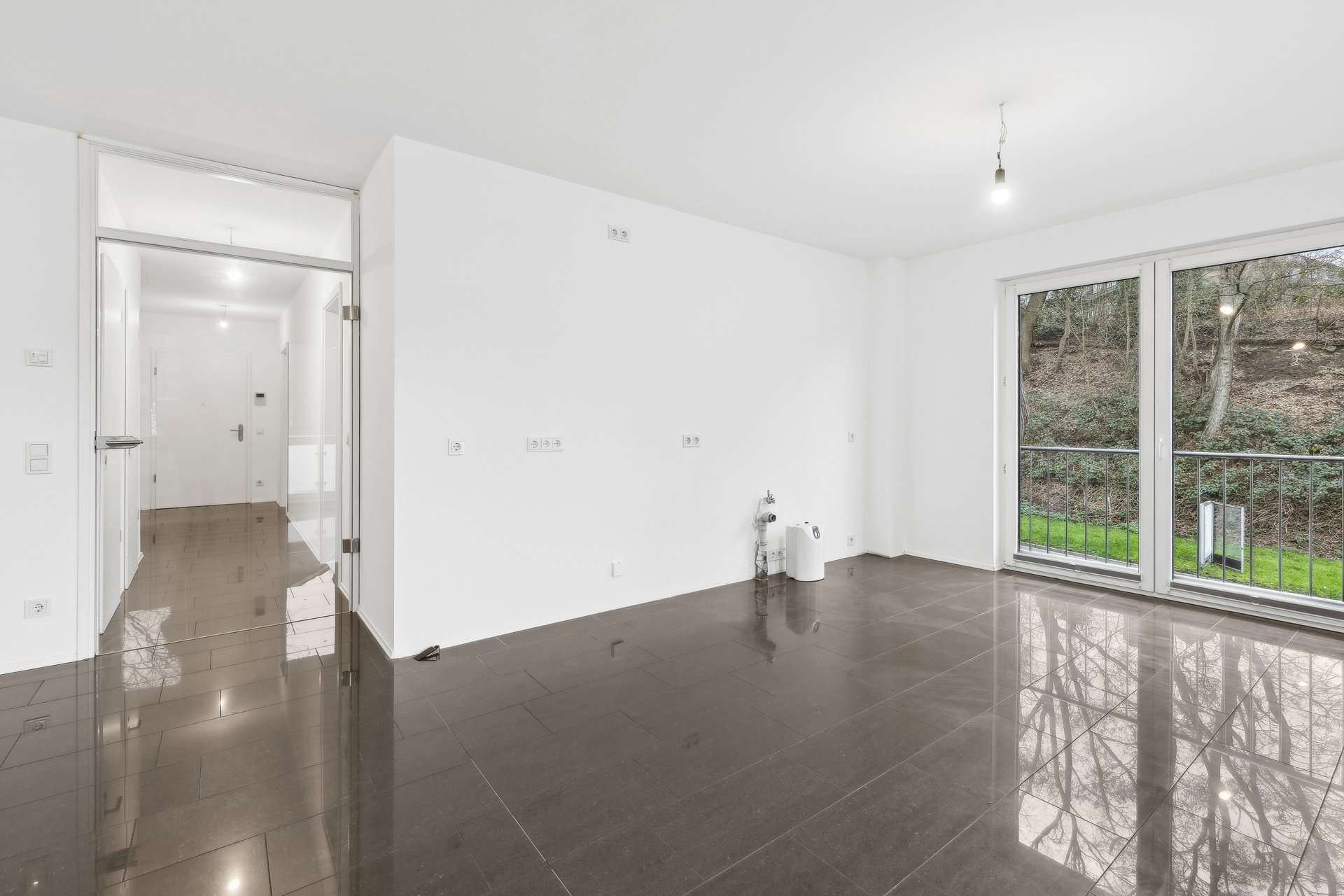 Stilvolle Wohnung im architektonisch anspruchsvollen Mehrfamilienhaus mit Aufzug und Balkon in Recklinghausen – Ansicht 4