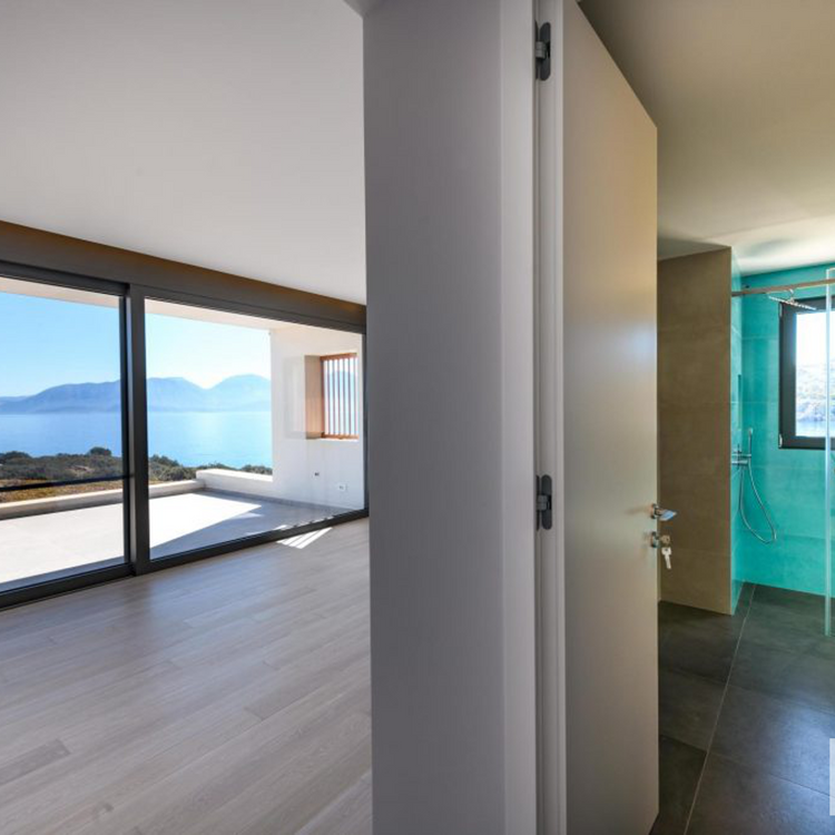 Wohnbereich/Badezimmer